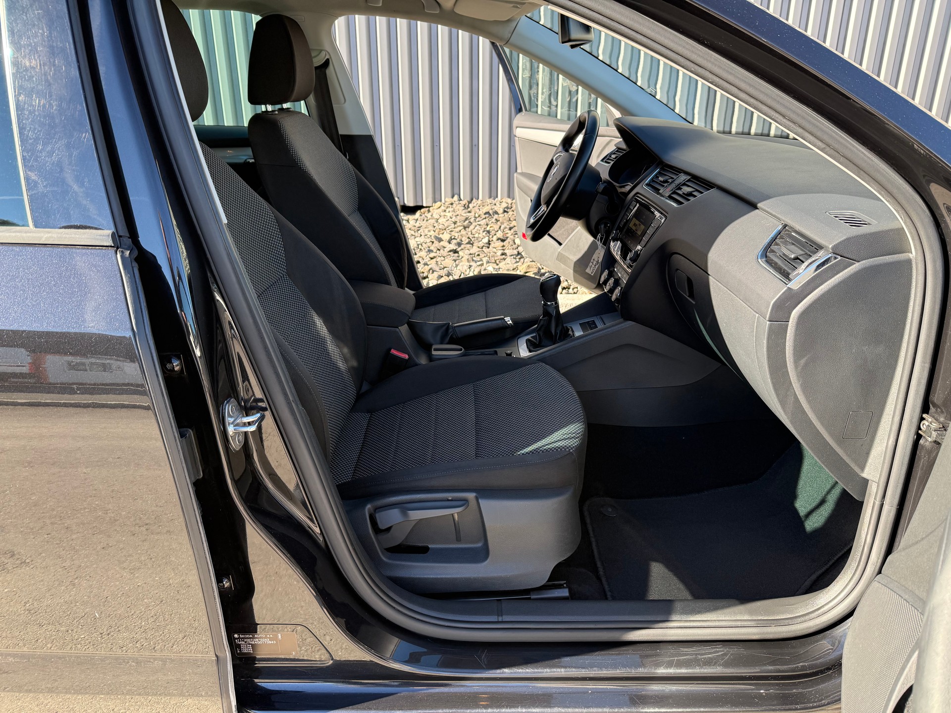 SKODA Octavia Combi 2.0 TDI Ambition 4x4-image-13