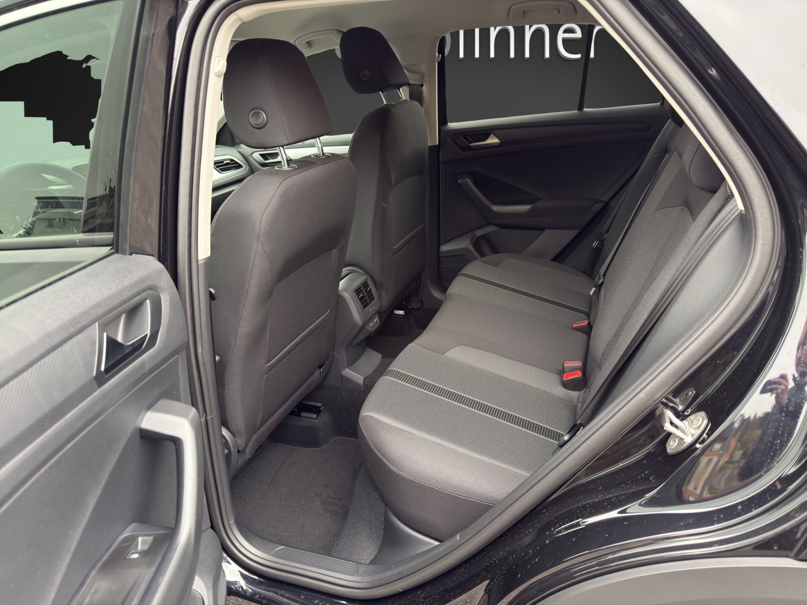 VW T-Roc 1.0 TSI Life-image-8