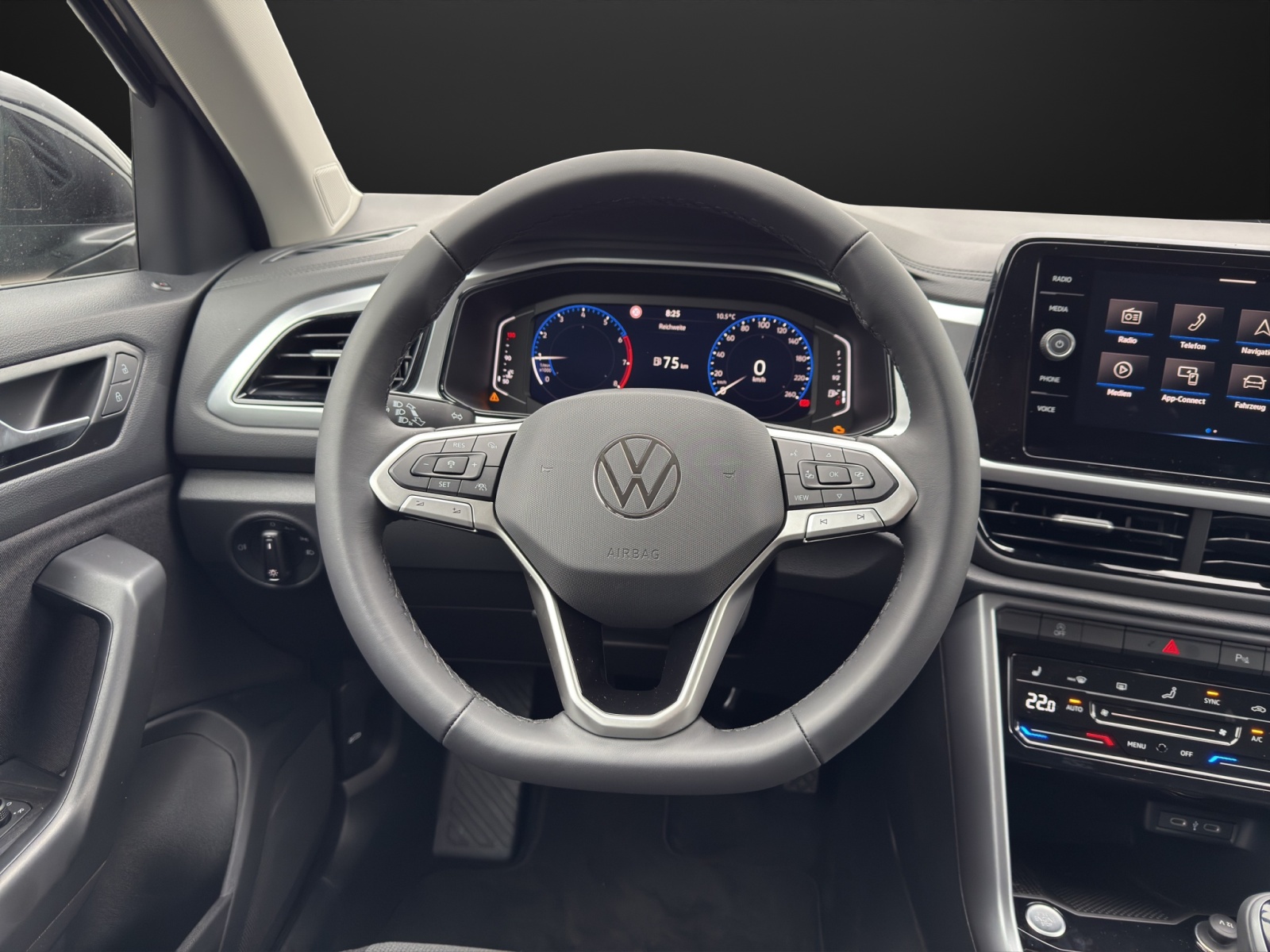 VW T-Roc 1.0 TSI Life-image-10