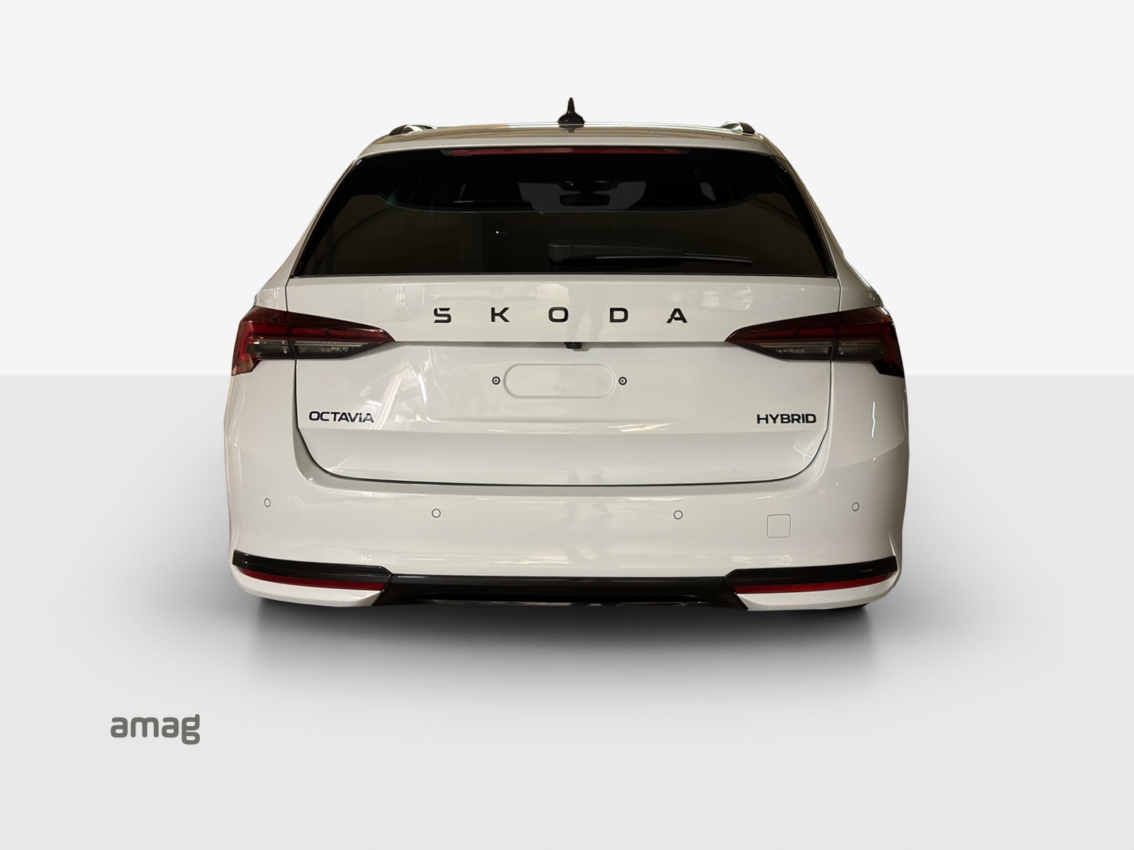 SKODA Octavia Combi 1.5 TSI mHEV DSG Sport Line-image-3