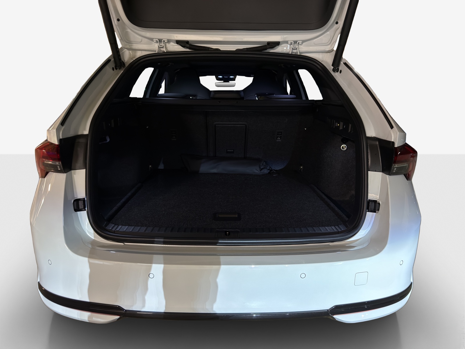SKODA Octavia Combi 1.5 TSI mHEV DSG Sport Line-image-12