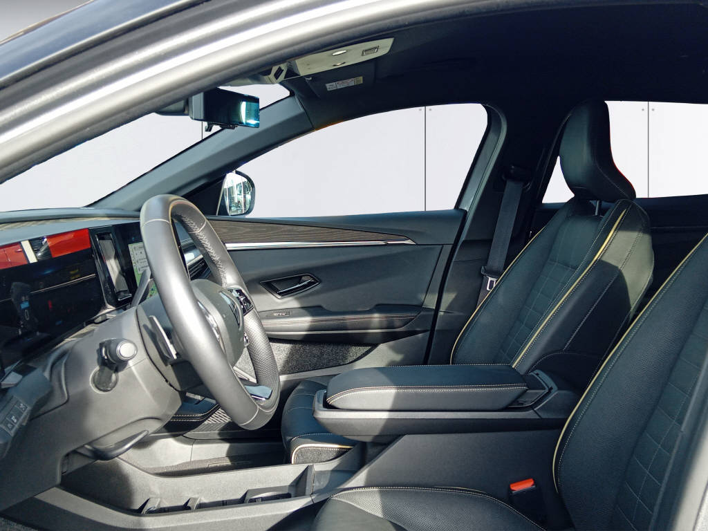 RENAULT Megane-image-9