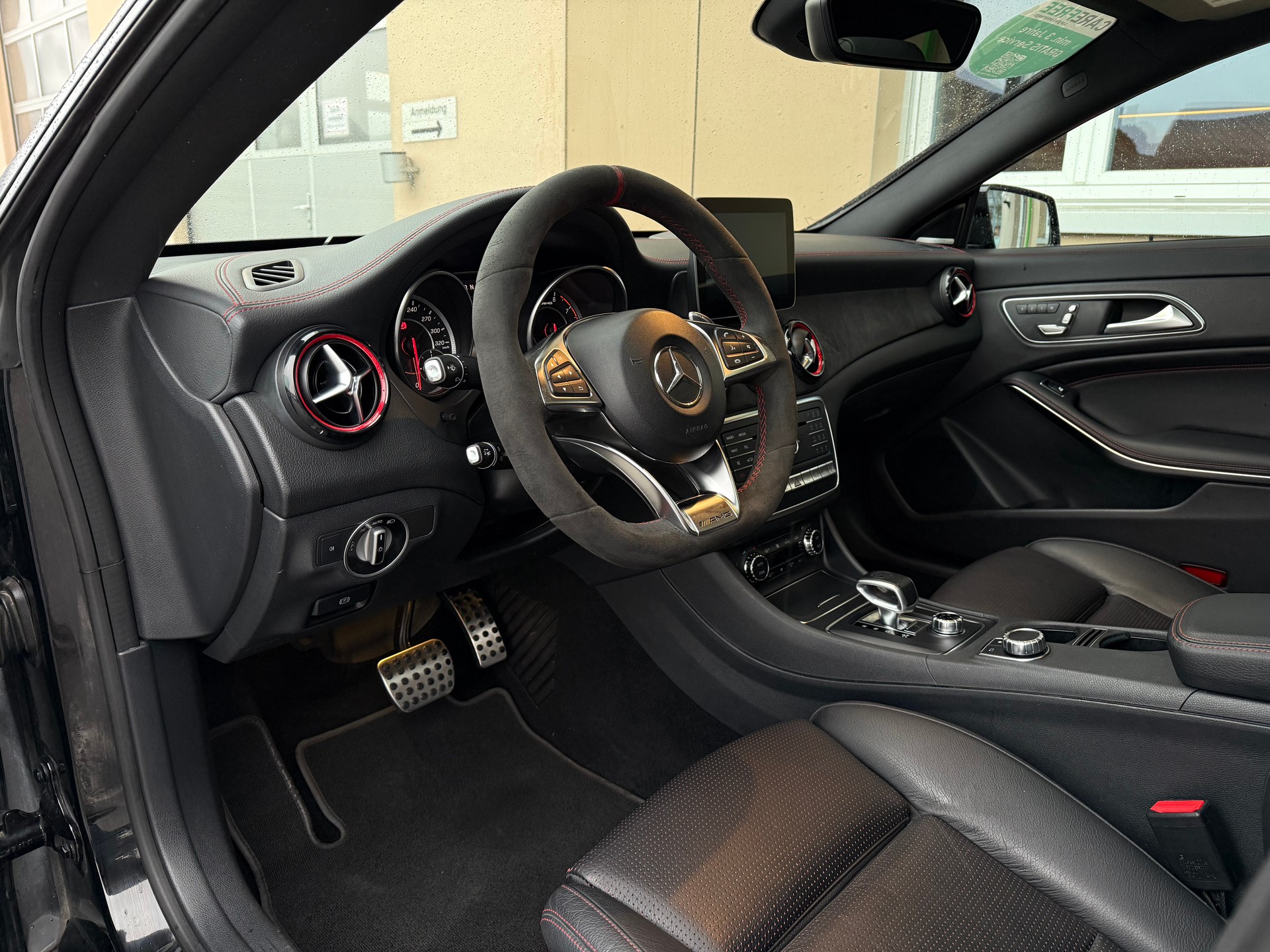 MERCEDES-BENZ CLA 45 AMG I 4x4 I 4Matic Speedshift-image-12