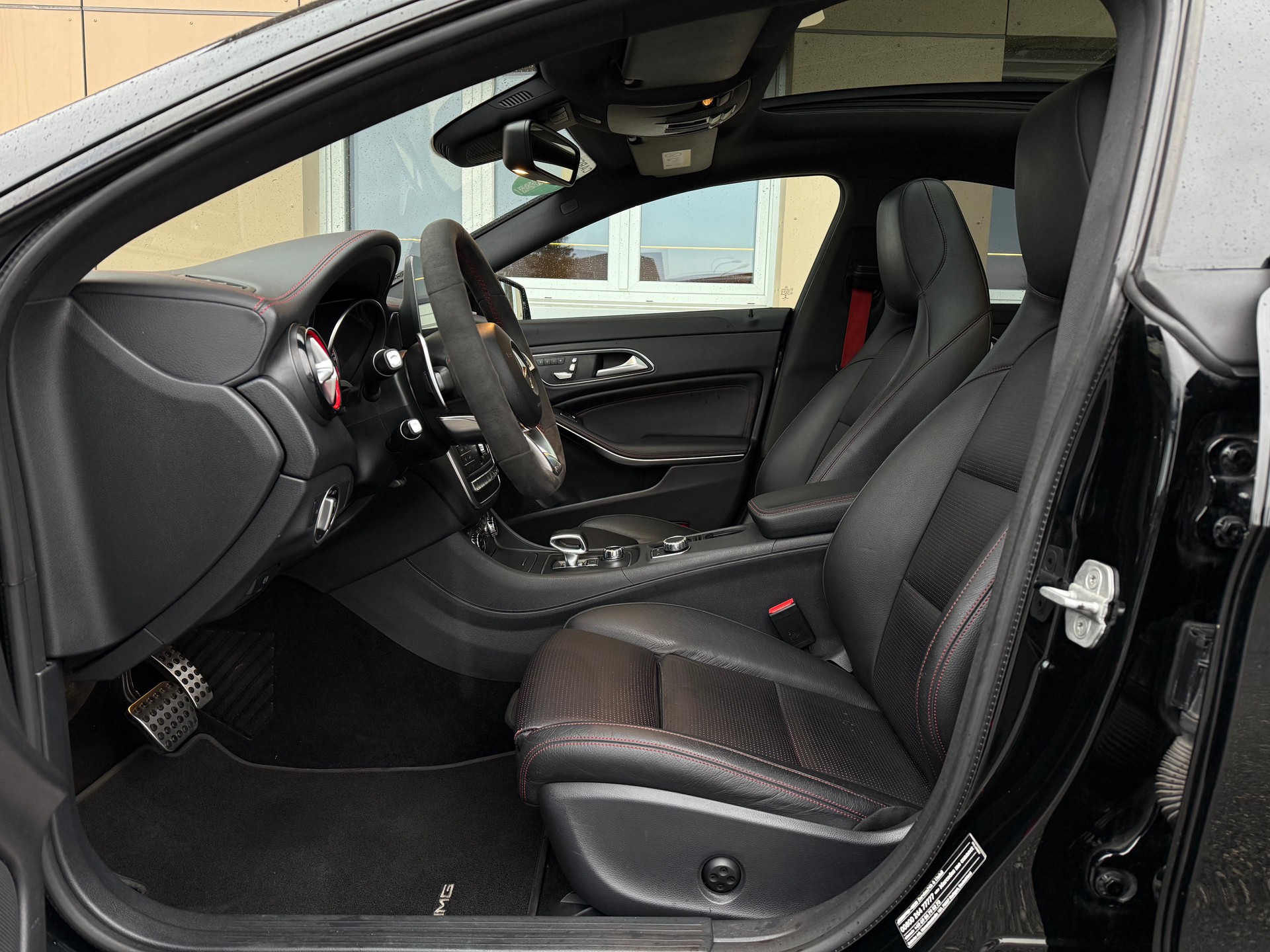 MERCEDES-BENZ CLA 45 AMG I 4x4 I 4Matic Speedshift-image-11