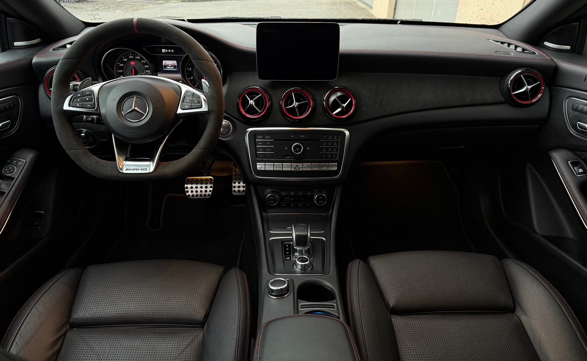 MERCEDES-BENZ CLA 45 AMG I 4x4 I 4Matic Speedshift-image-14