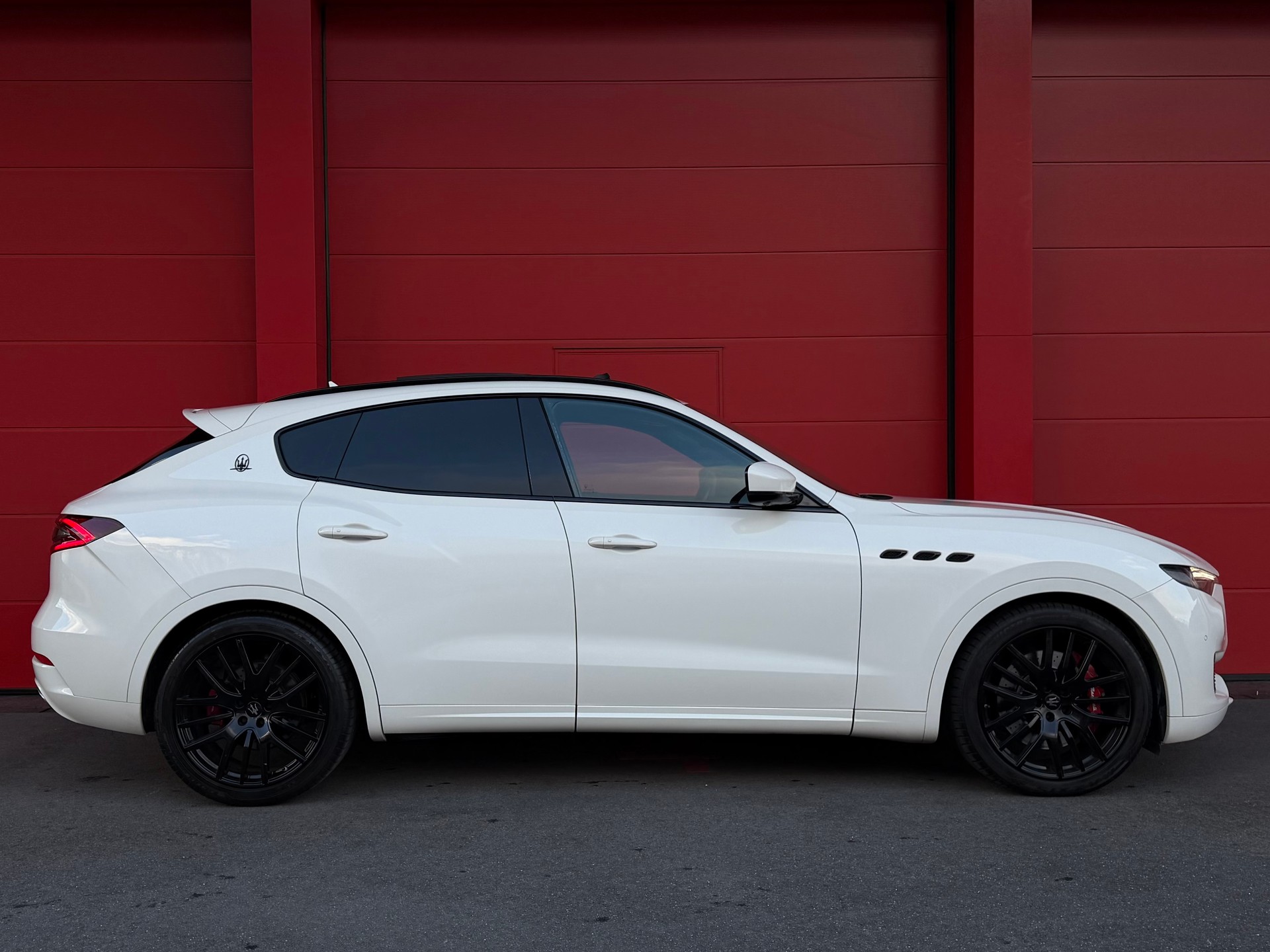 MASERATI Levante S 3.0 V6 GranSport Automatica *CH-Fahrzeug* *Crochet d'attelage*-image-2