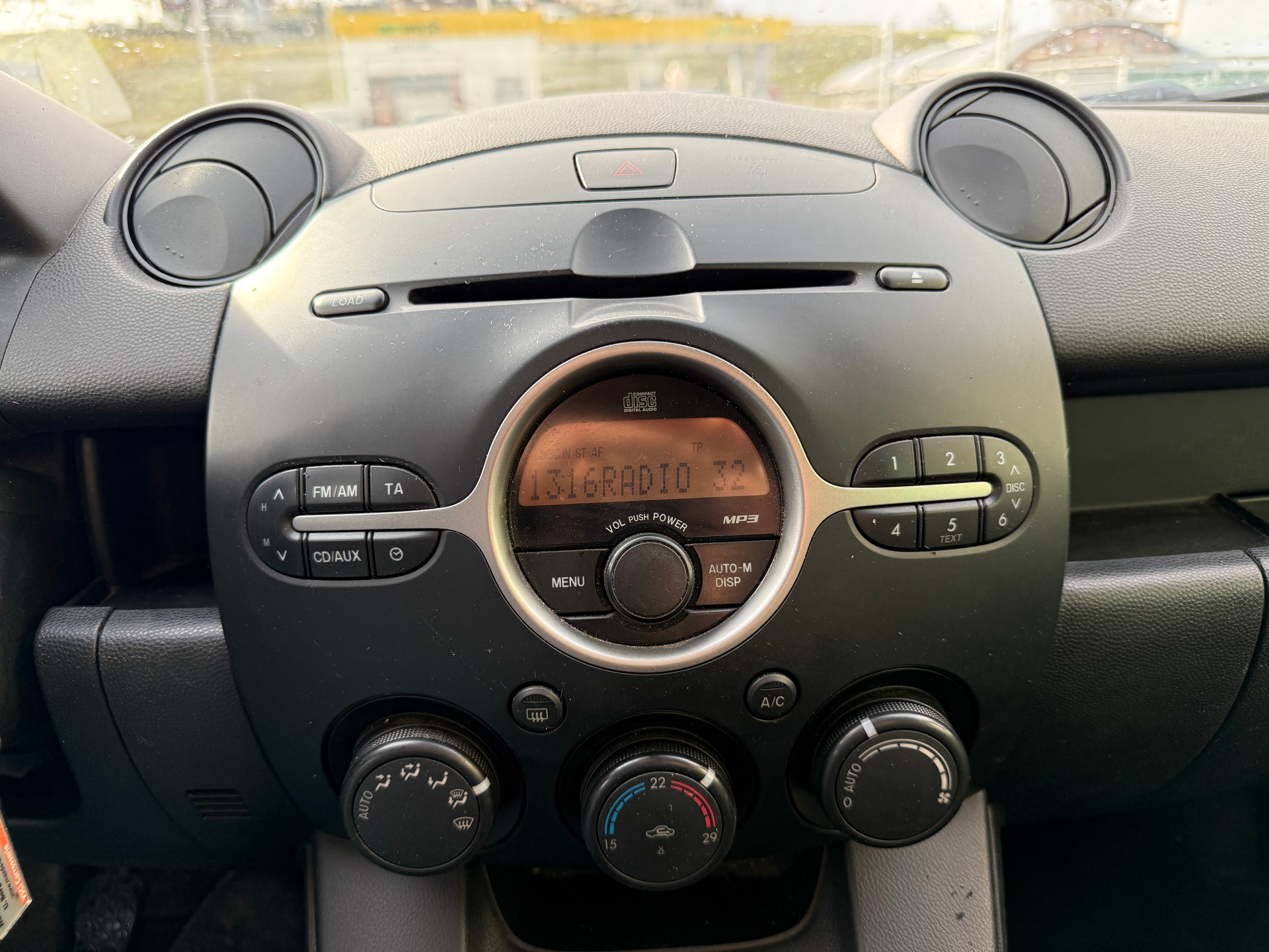 MAZDA 2 1.3i 16V Exclusive-image-12