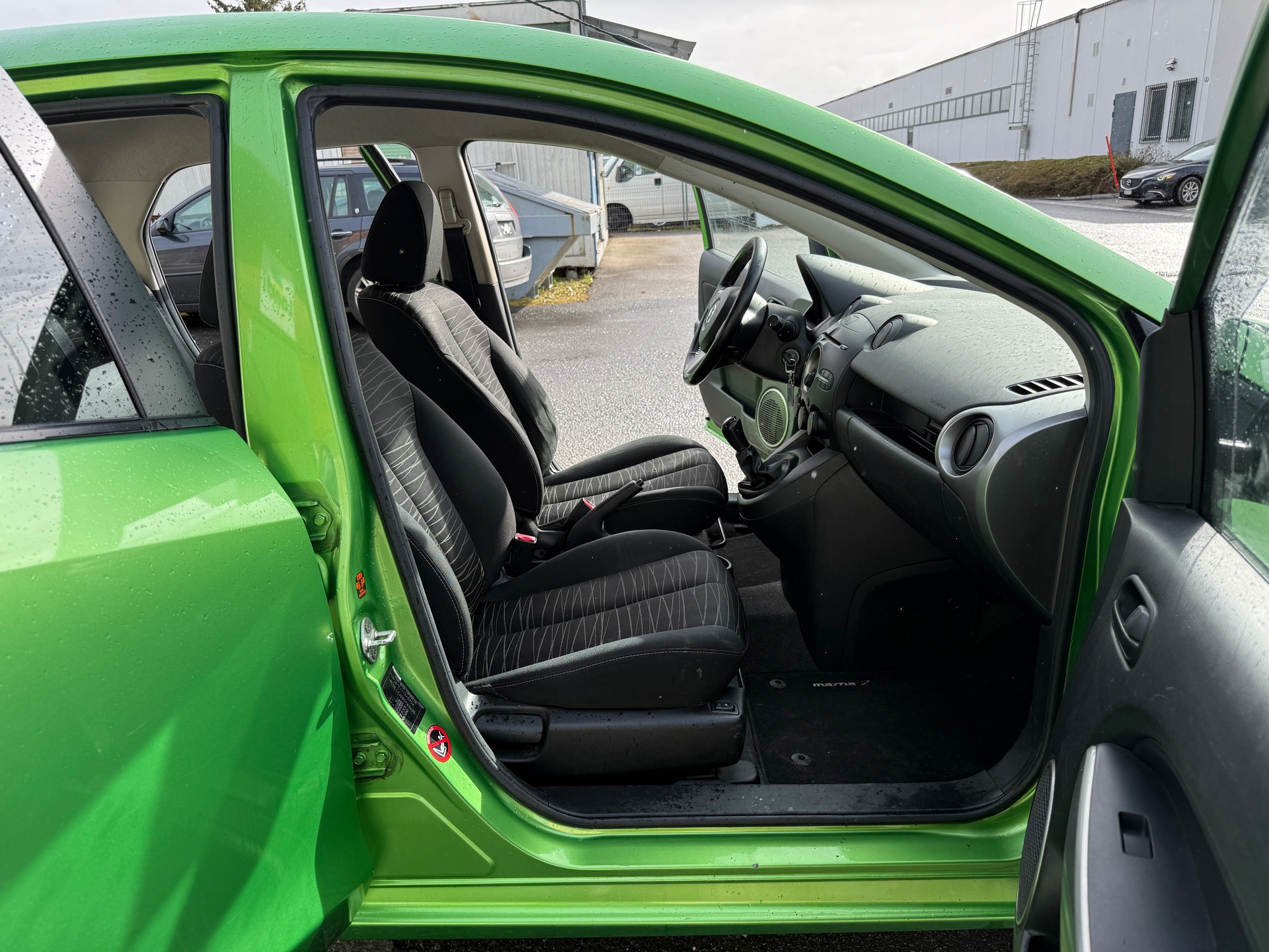 MAZDA 2 1.3i 16V Exclusive-image-7