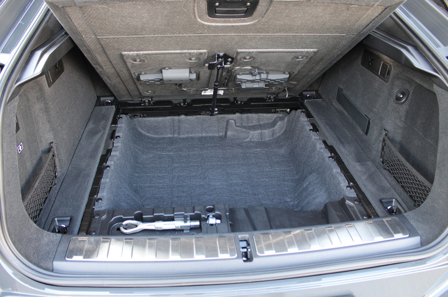 BMW X6 xDr48V 40i M Sport Pro-image-19