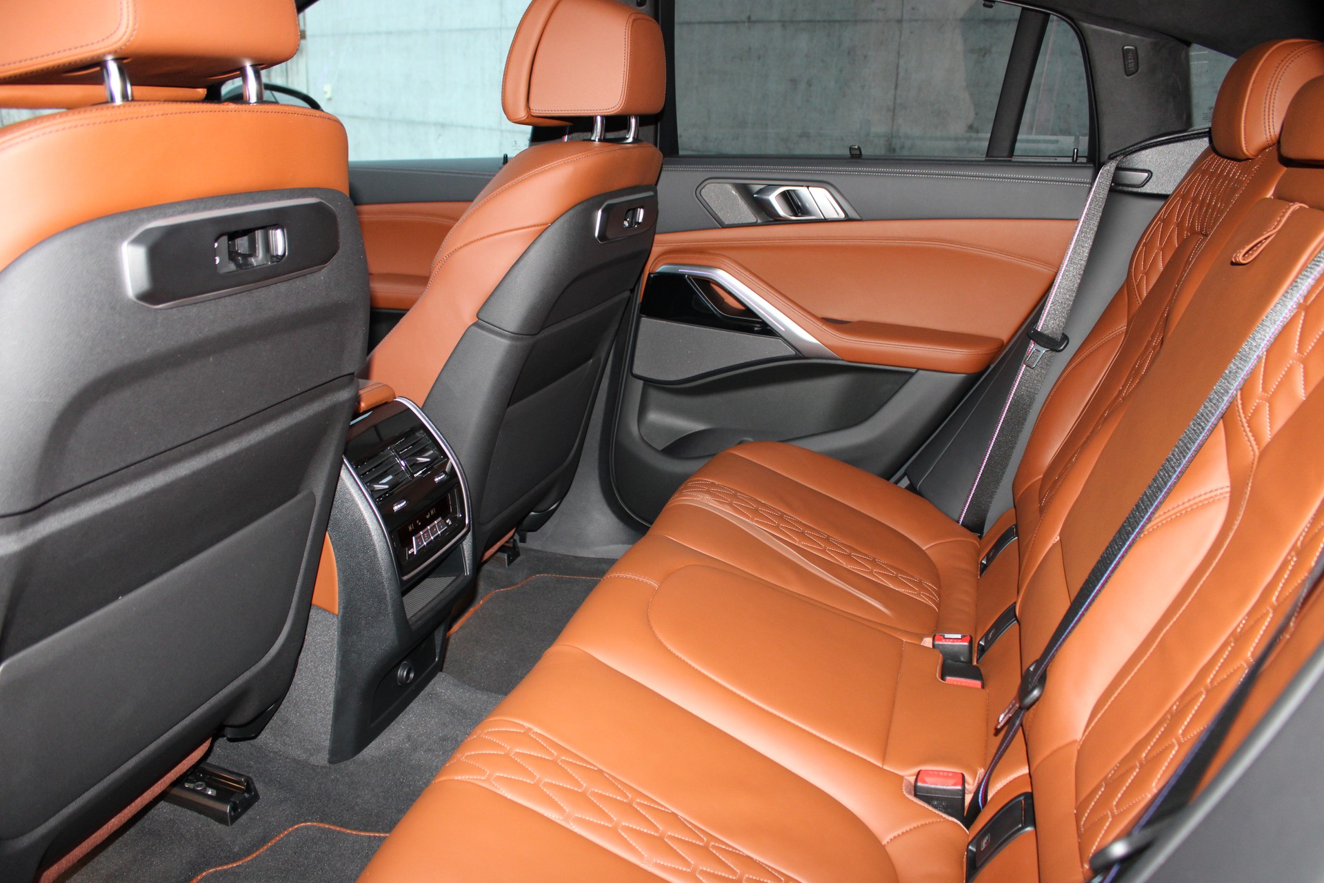 BMW X6 xDr48V 40i M Sport Pro-image-14