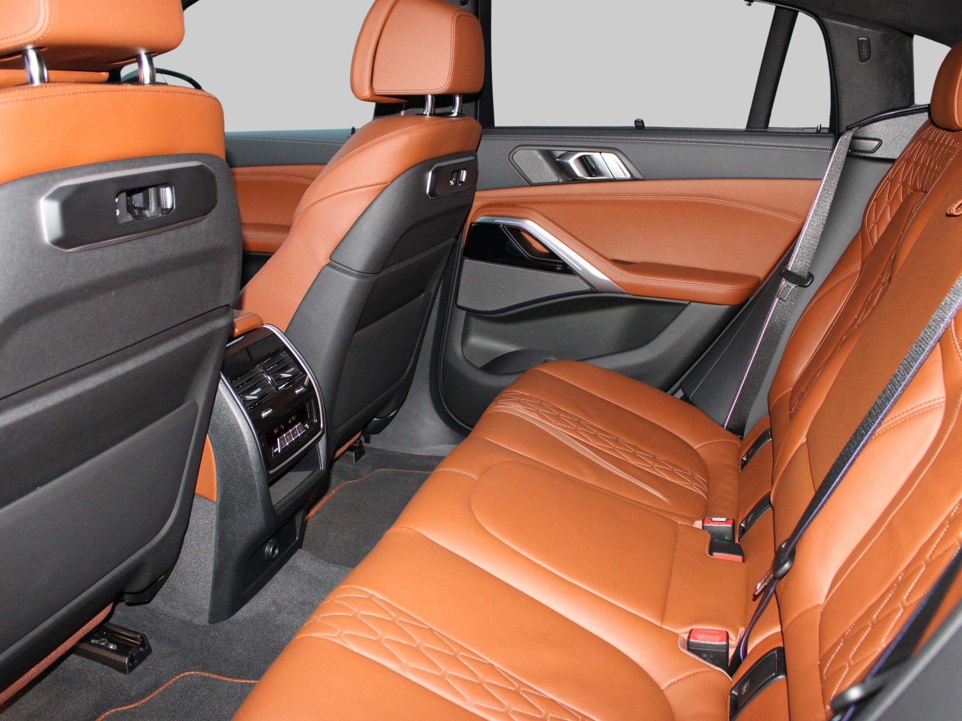 BMW X6 xDr48V 40i M Sport Pro-image-20