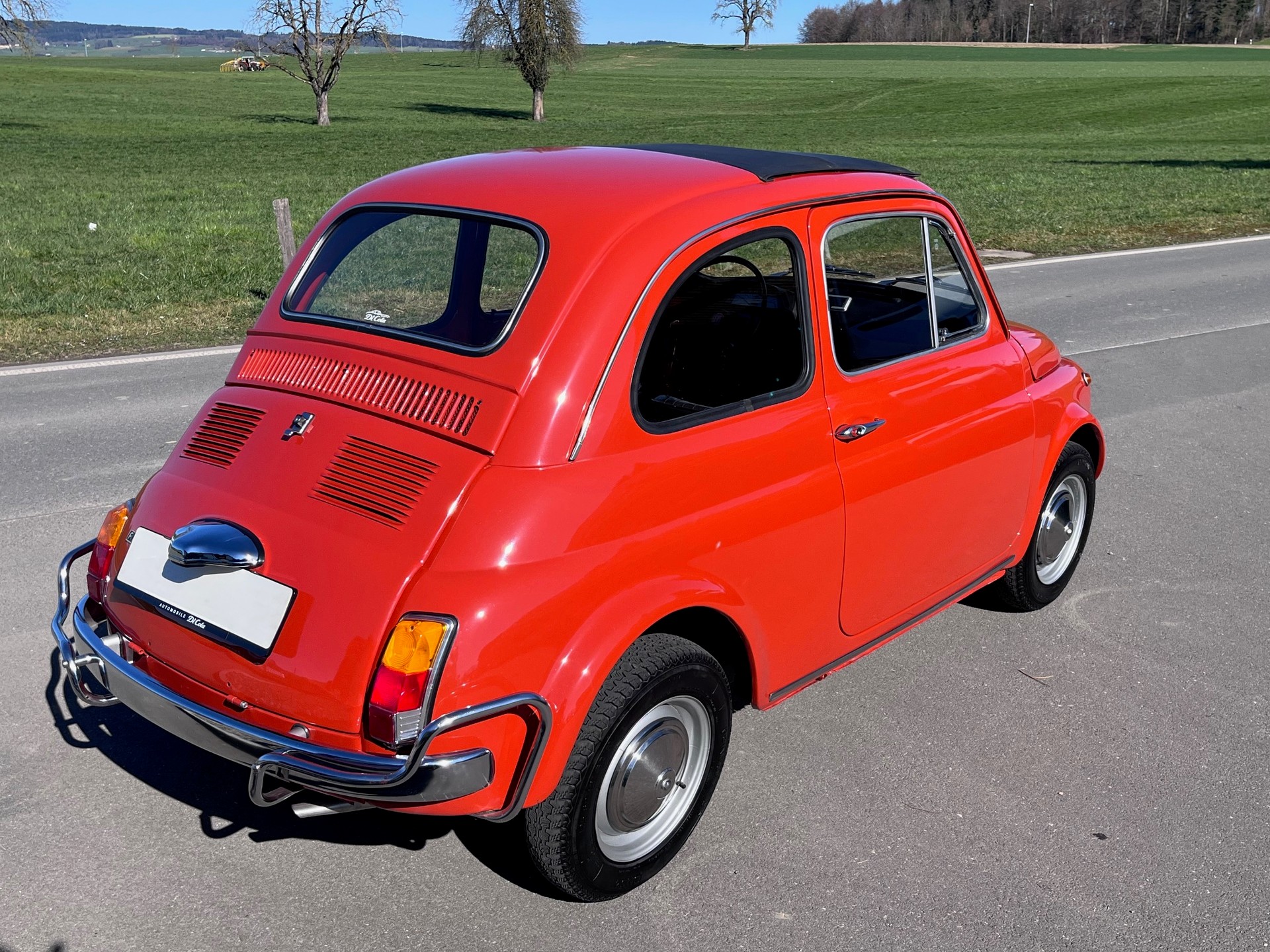 FIAT 500L-showroom-element-2