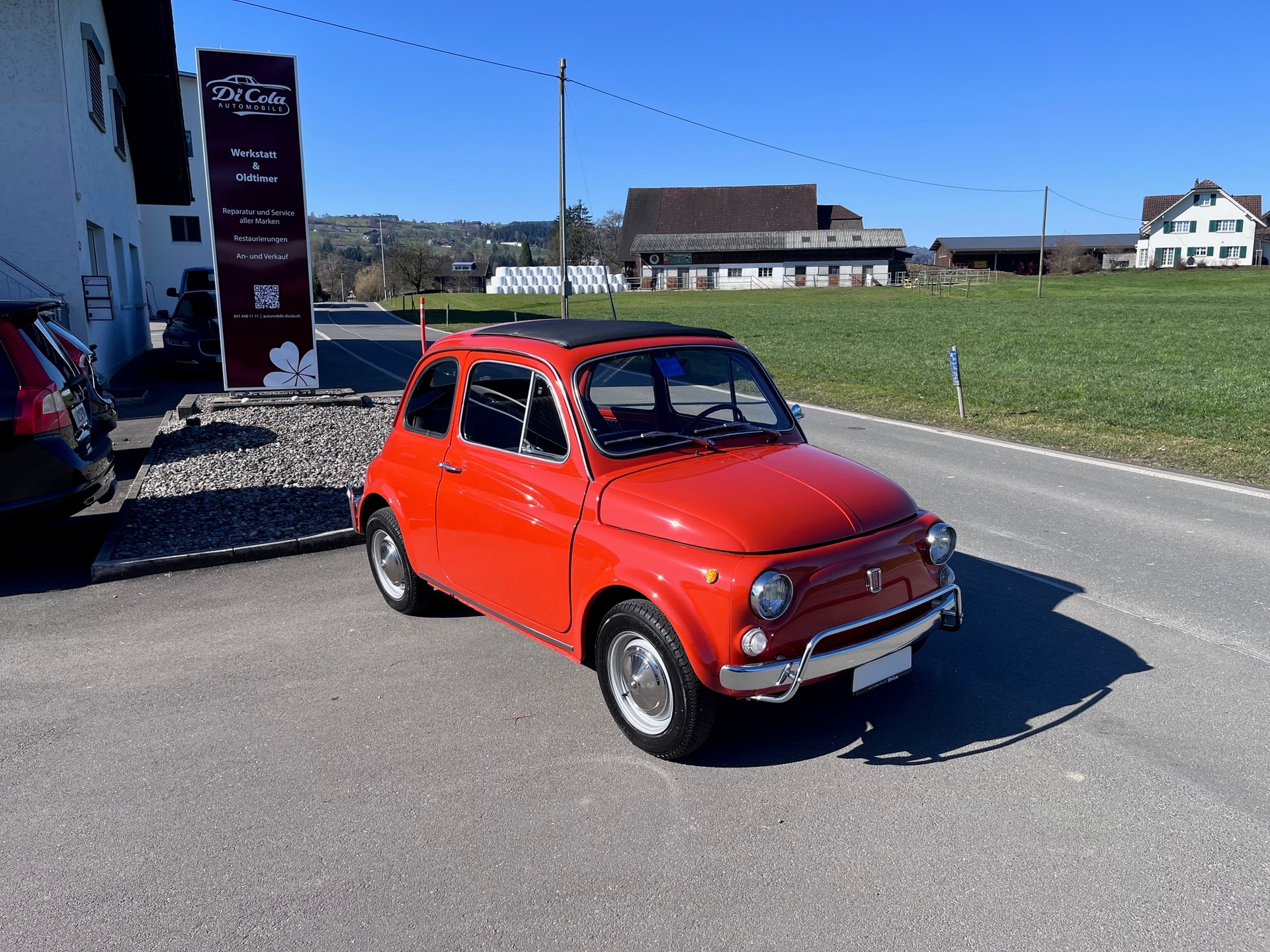 FIAT 500L-showroom-element-1