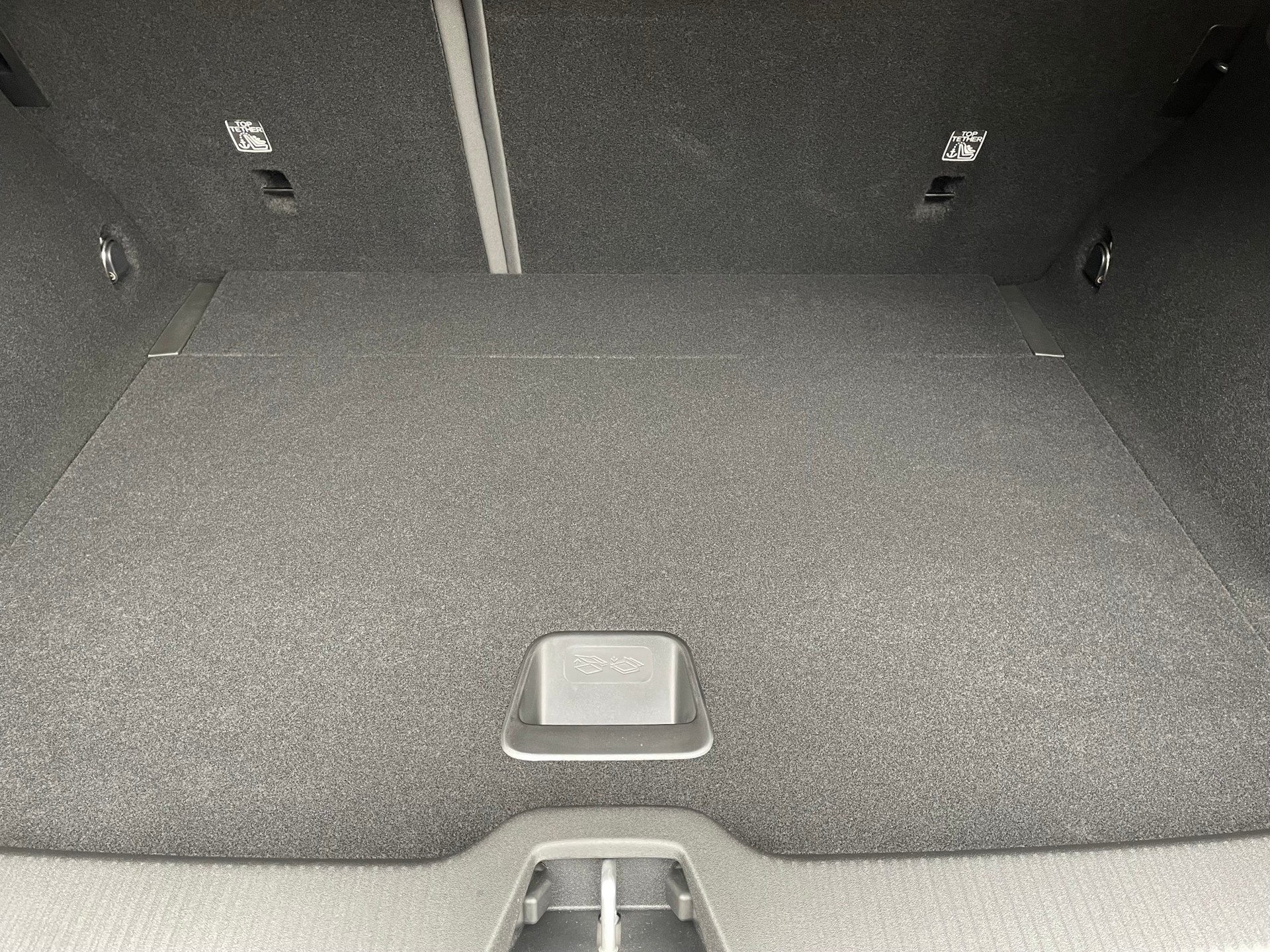 VOLVO EX 30 CC E60 Twin Performance A-image-6