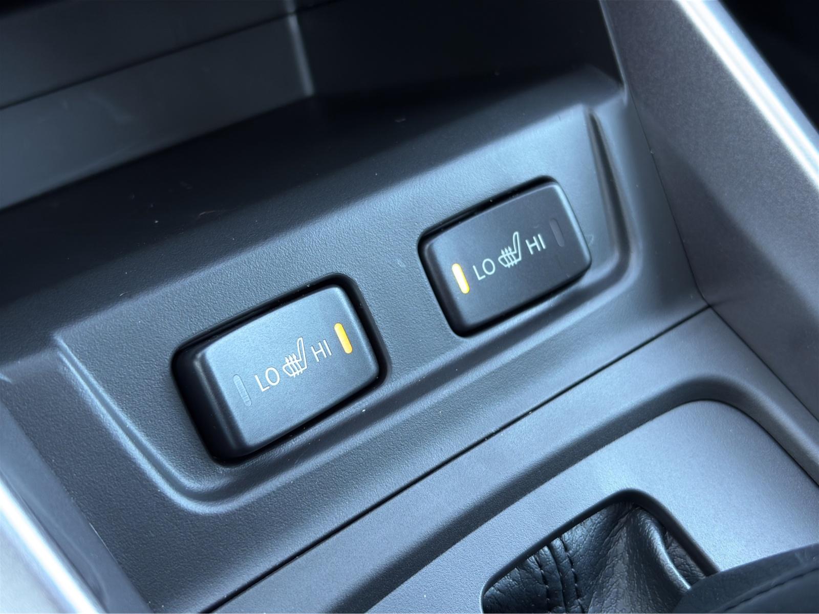 SUZUKI Vitara 1.4 T Sakura Top Hybrid 4x4-image-19