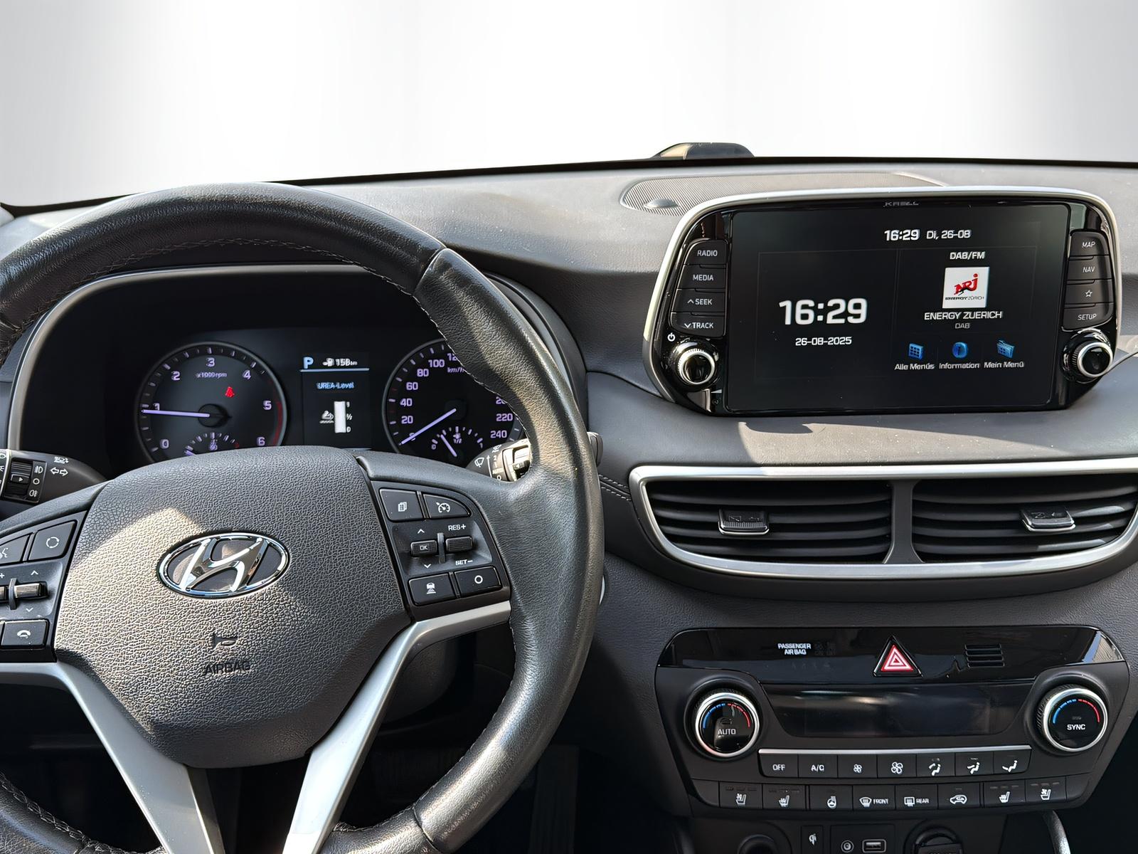 HYUNDAI Tucson 1.6 CRDi Origo 4WD-image-8