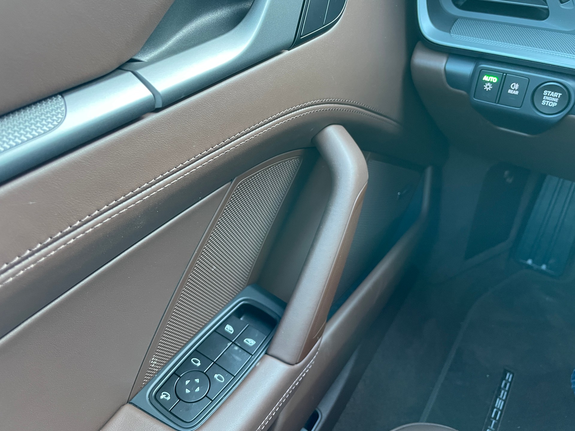PORSCHE 911 Carrera PDK-image-18