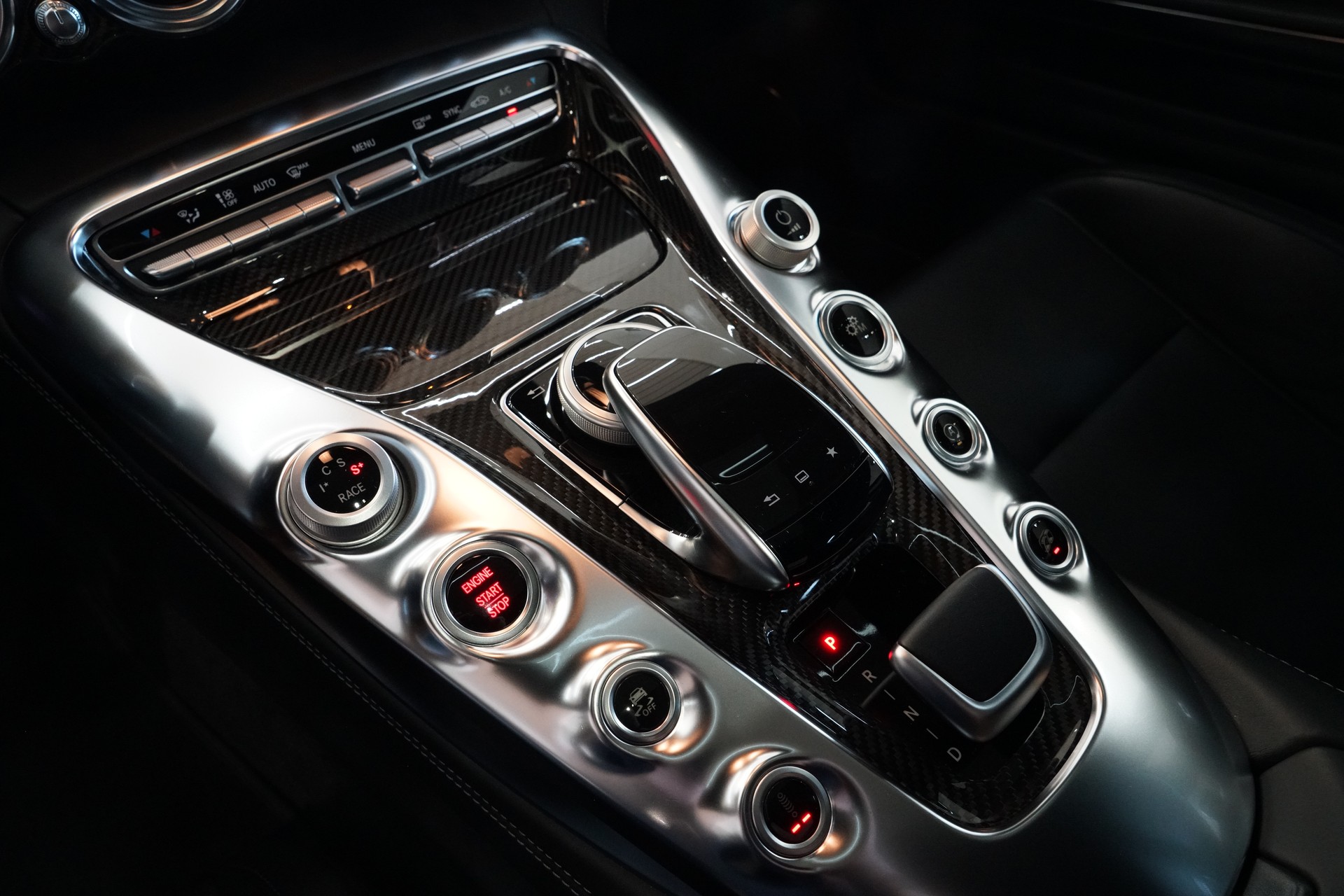 MERCEDES-BENZ AMG GT S Speedshift DCT-image-21