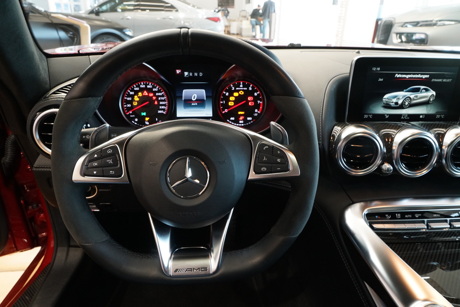 MERCEDES-BENZ AMG GT S Speedshift DCT-image-19