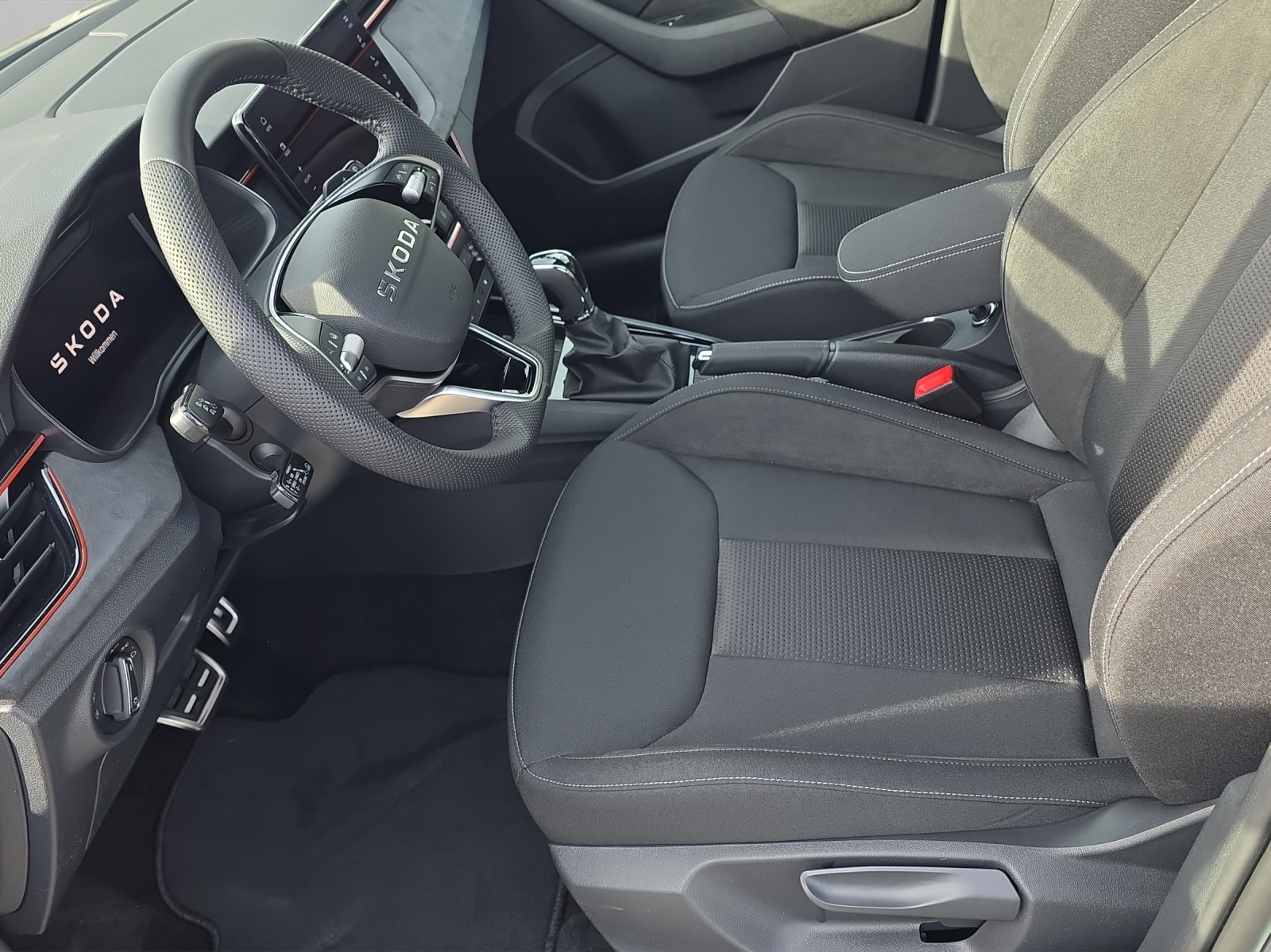 SKODA Kamiq 1.0 TSI Dynamic DSG-image-3