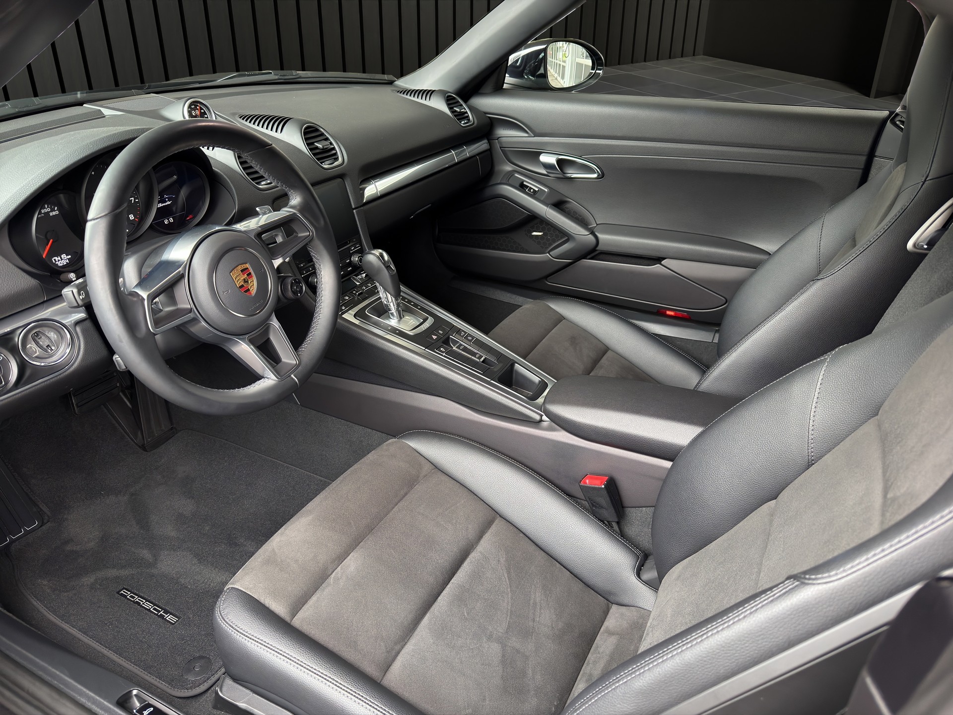 PORSCHE Boxster 718-image-10