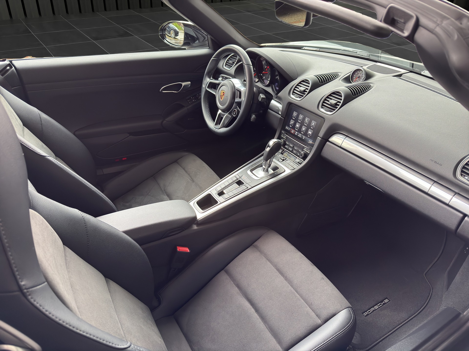 PORSCHE Boxster 718-image-17