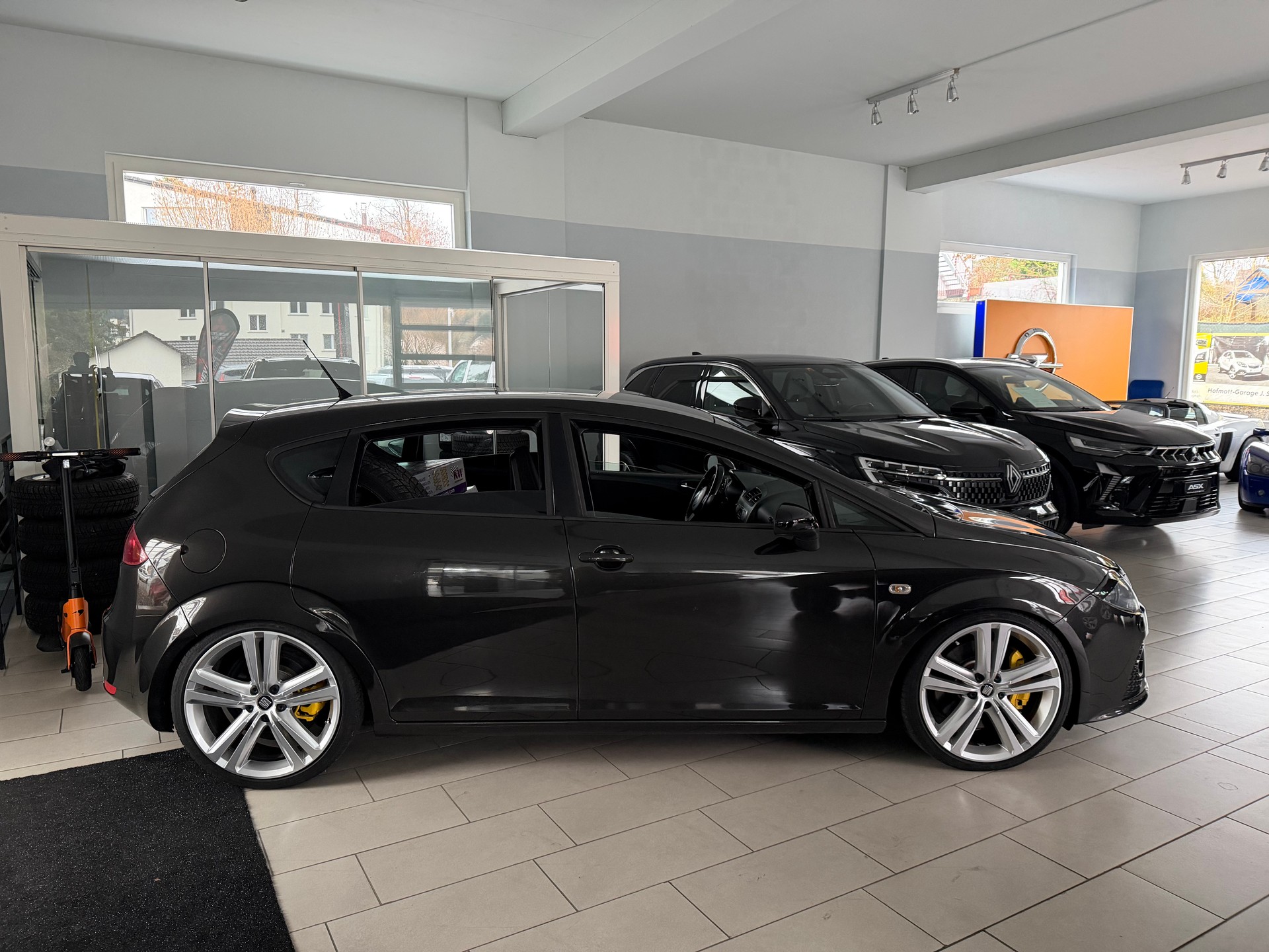 SEAT Leon 2.0 TSI Cupra-image-1