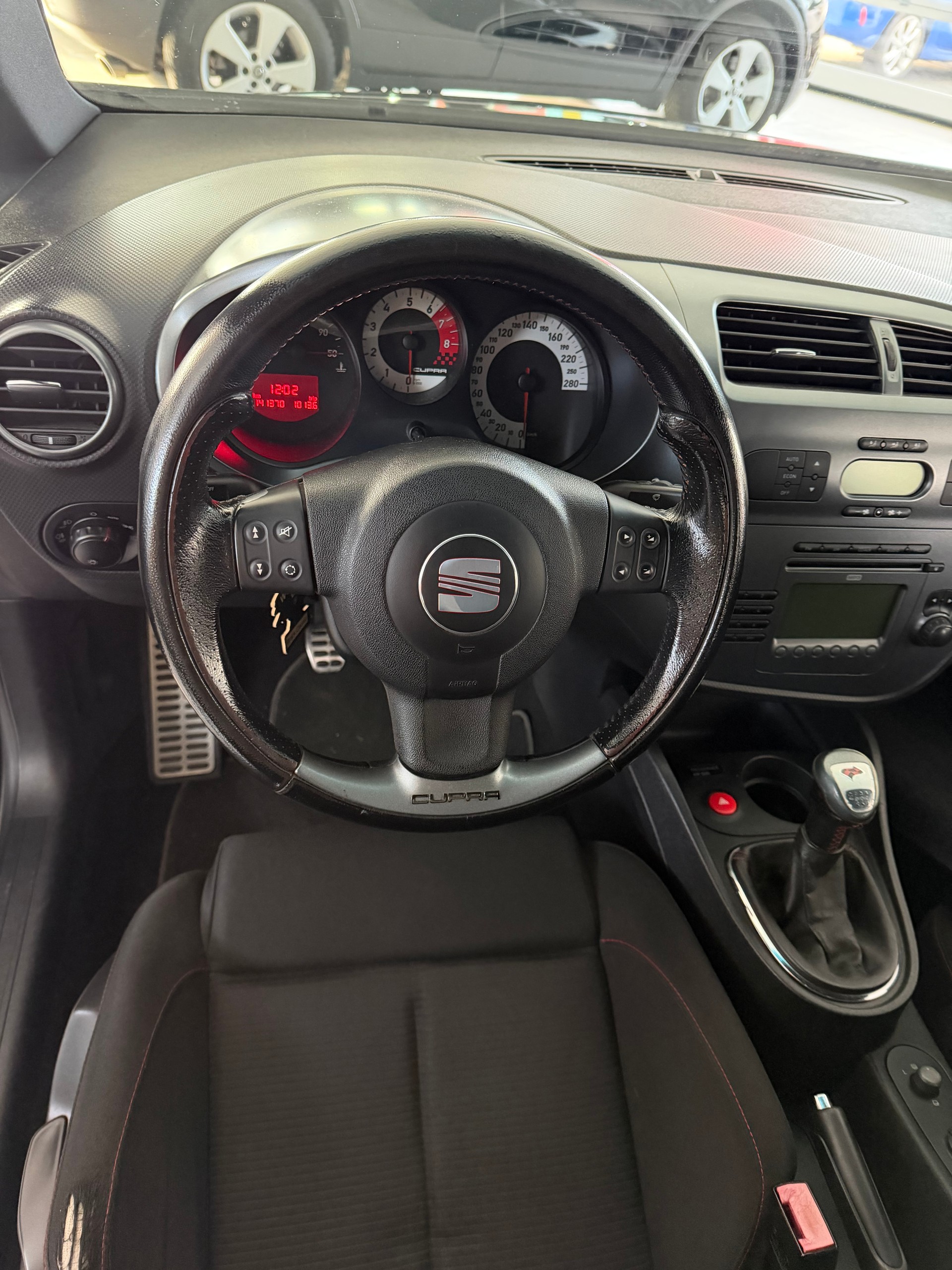SEAT Leon 2.0 TSI Cupra-image-9