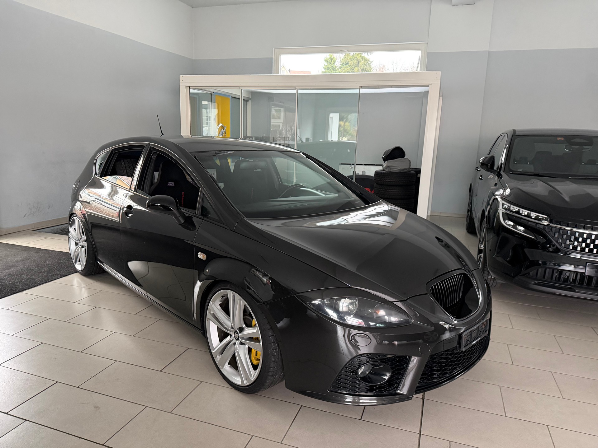 SEAT Leon 2.0 TSI Cupra-image-0
