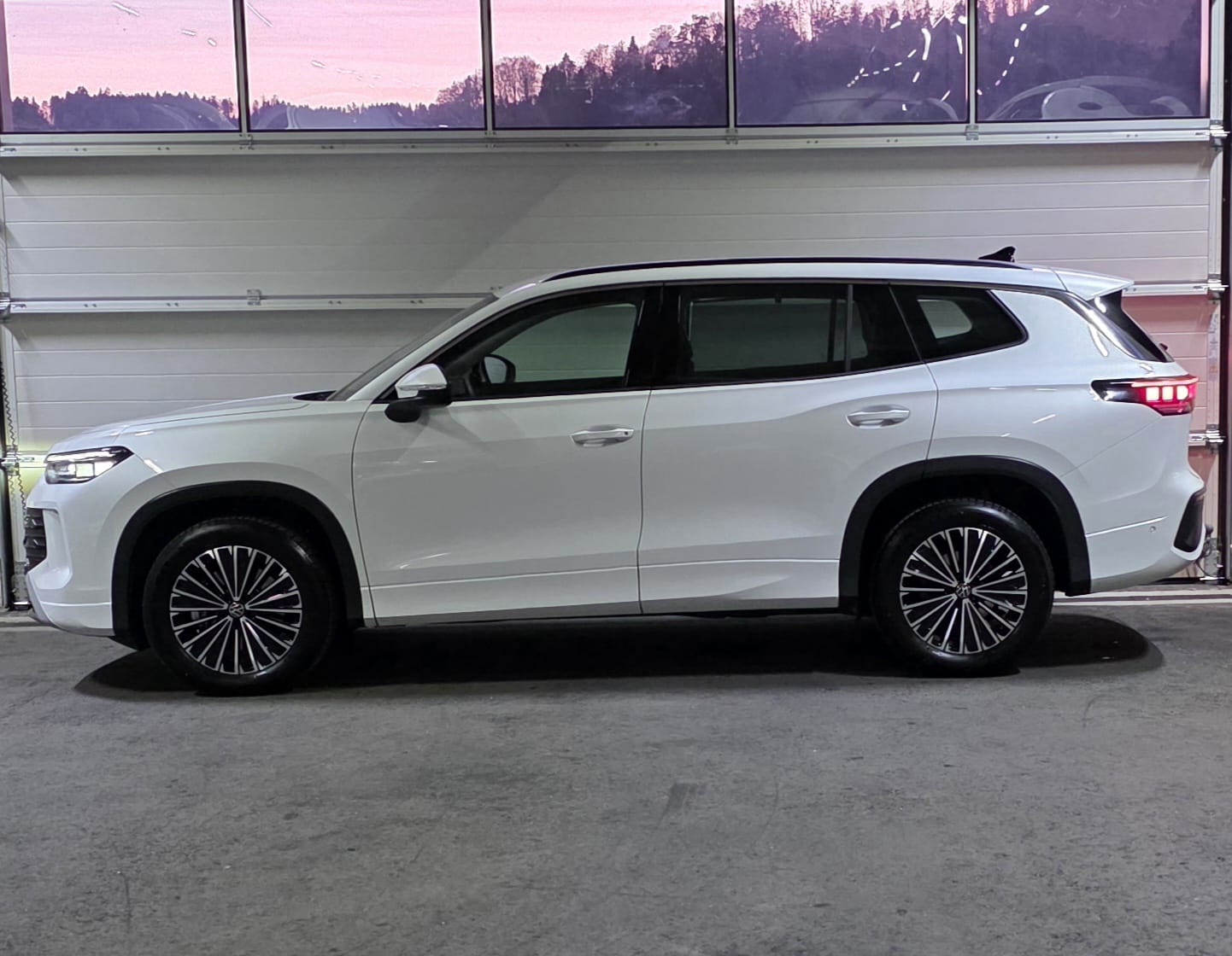 VW Tayron 1.5 TSI evo2 mHEV Life DSG *7-Sitzer*360°Kamera*Lenkradheizung*ACC*-image-1