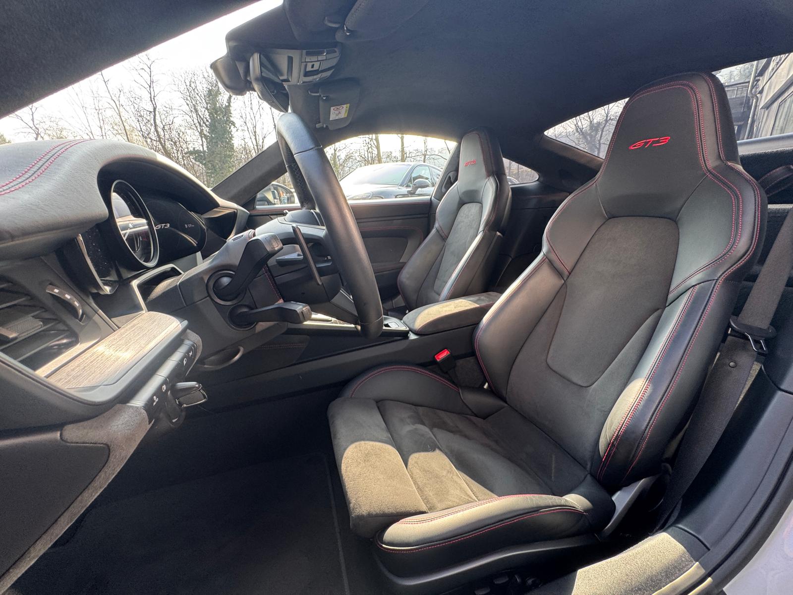 PORSCHE 911 GT3 PDK-image-11