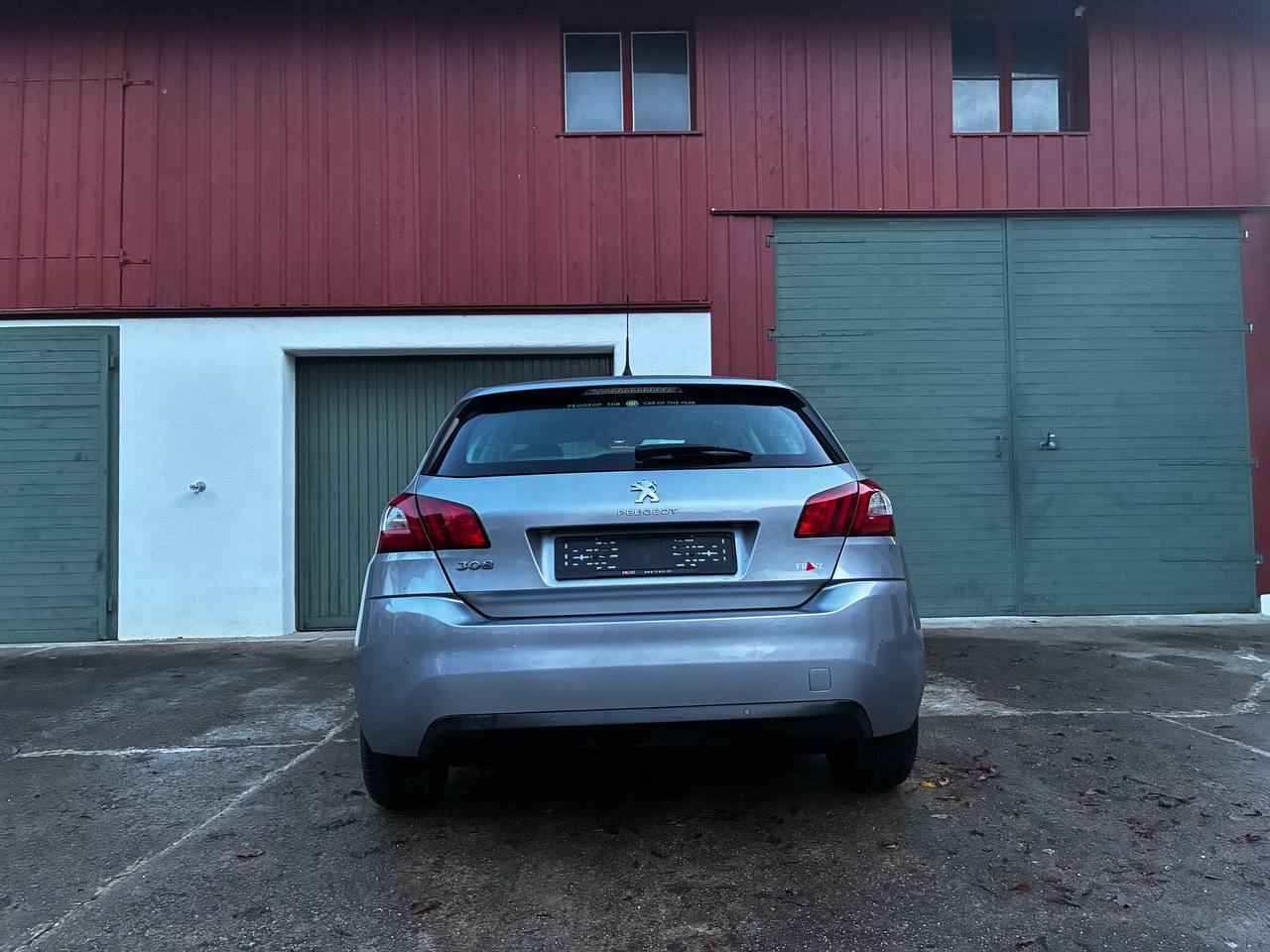 PEUGEOT 308 1.2 THP Active Automatic-image-2