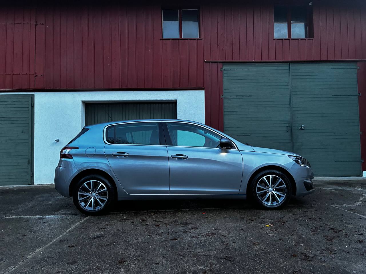 PEUGEOT 308 1.2 THP Active Automatic-image-3