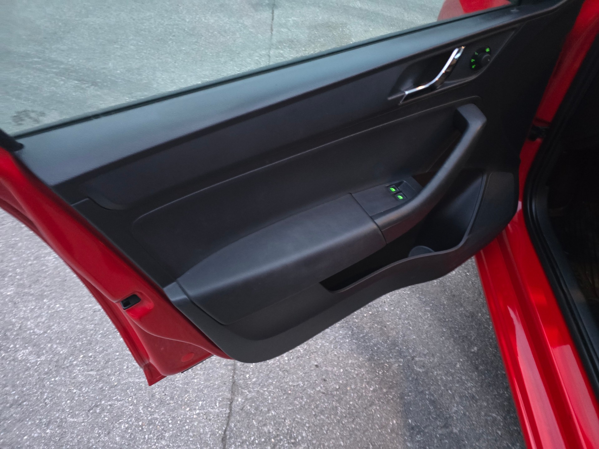 SKODA RAPID-image-12