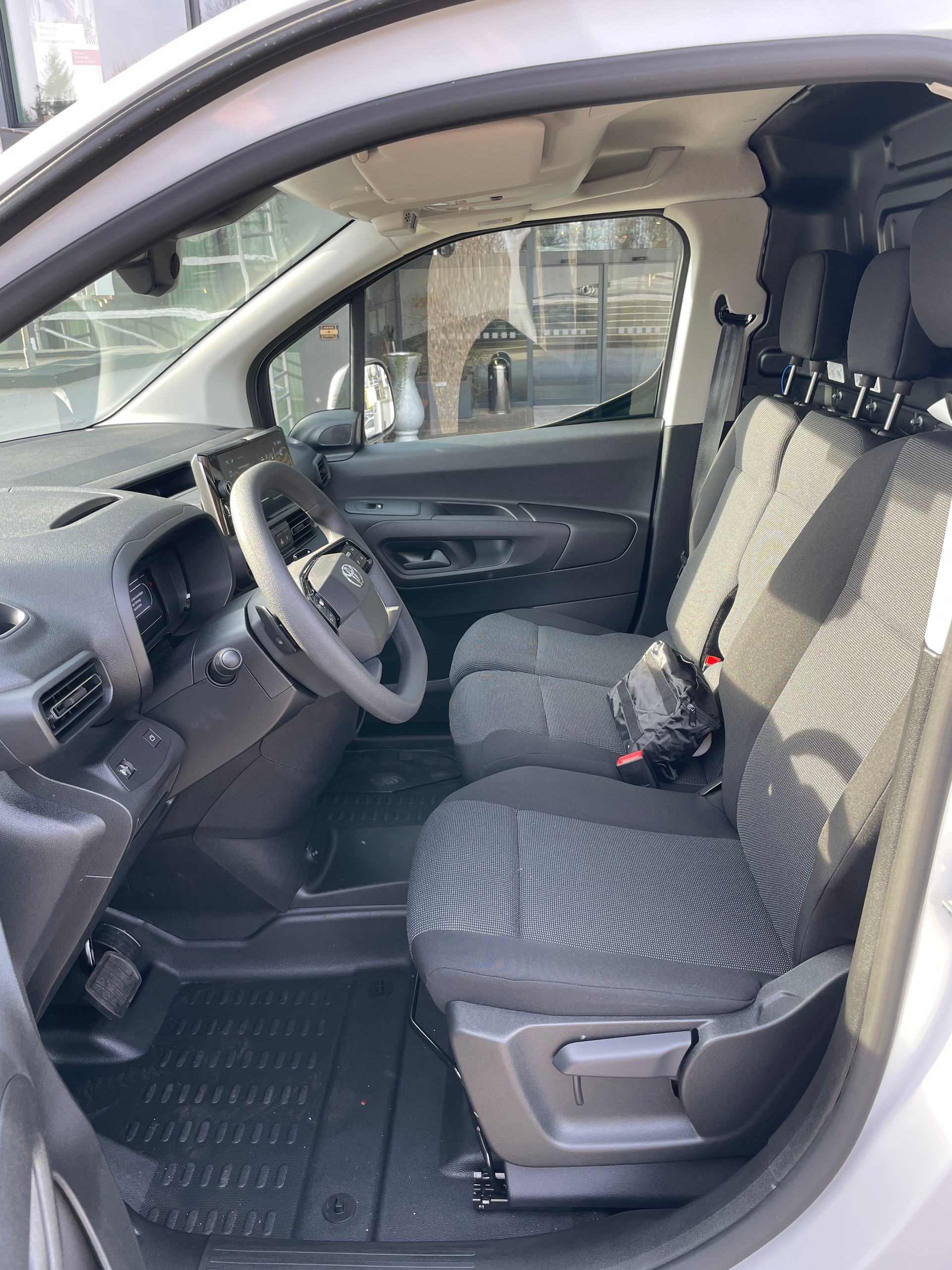 TOYOTA Proace City Van EV 50 kWh Advanced Long mit Holzboden-image-14
