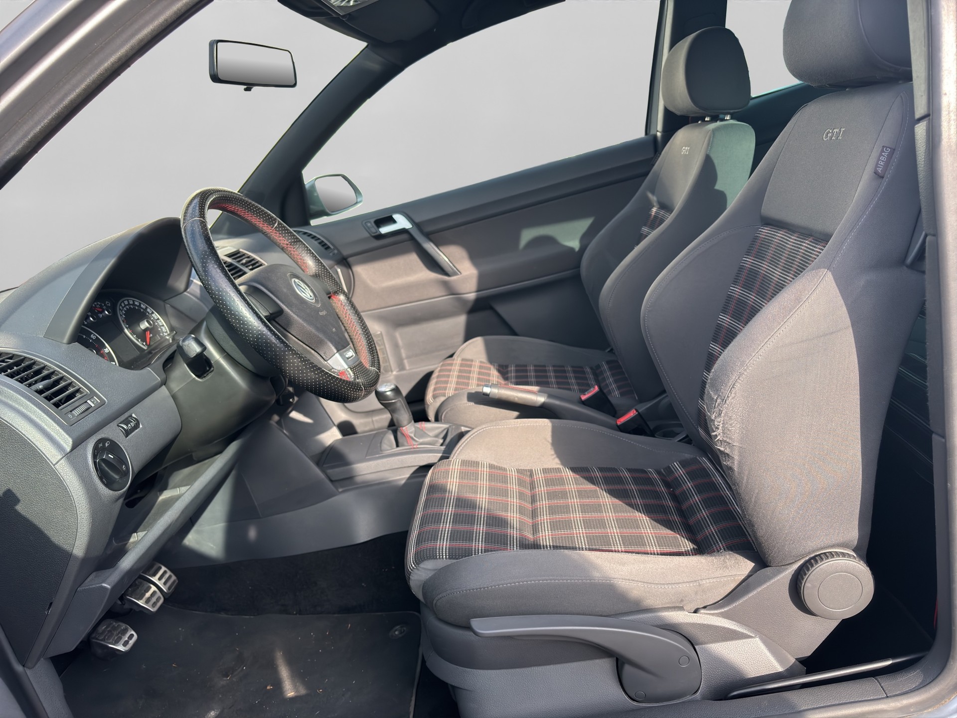 VW Polo 1.8 20V Turbo GTI-image-7