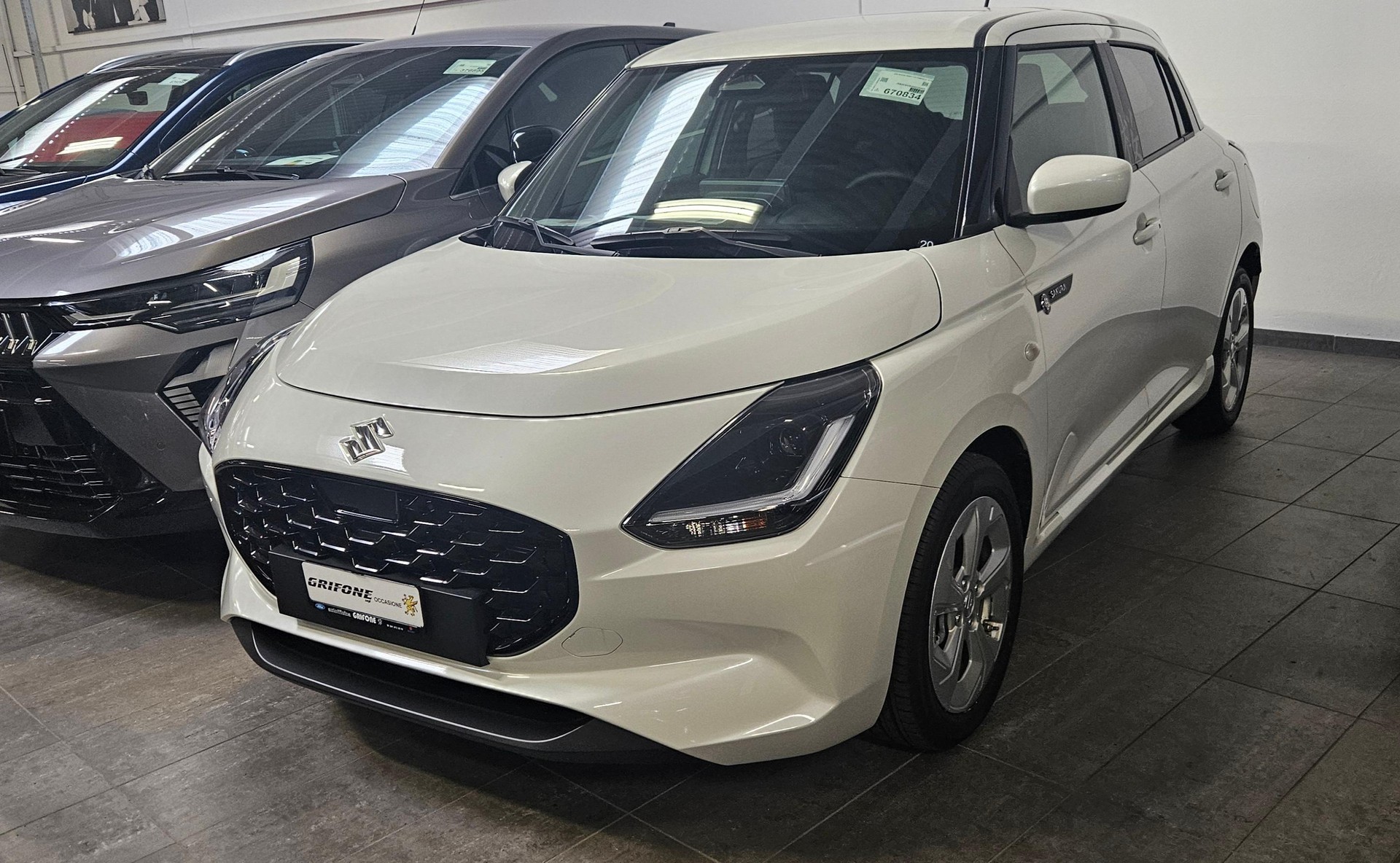 SUZUKI Swift 1.2 Sakura Hybrid