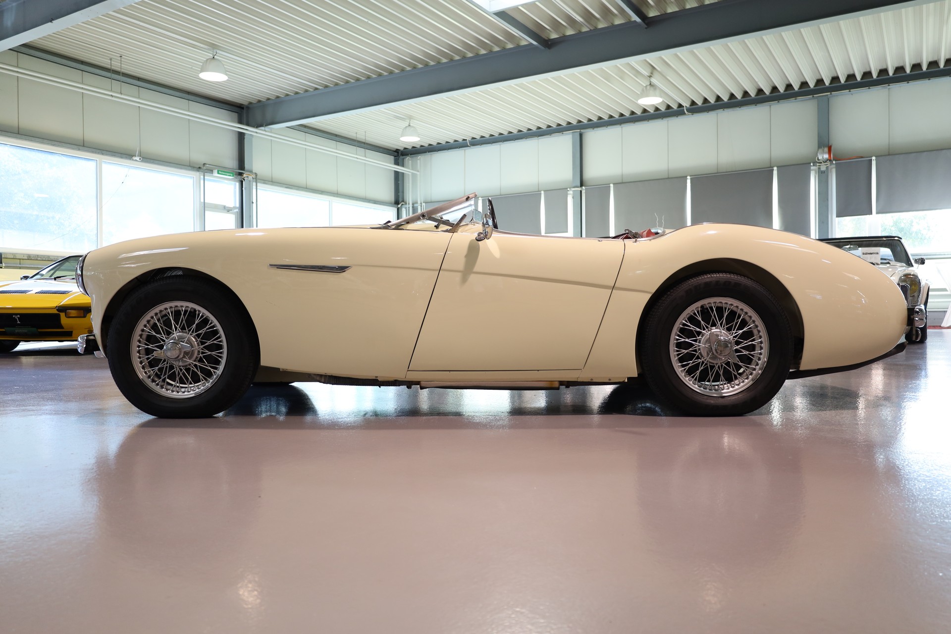 AUSTIN-HEALEY 100/4 BN1-showroom-element-1