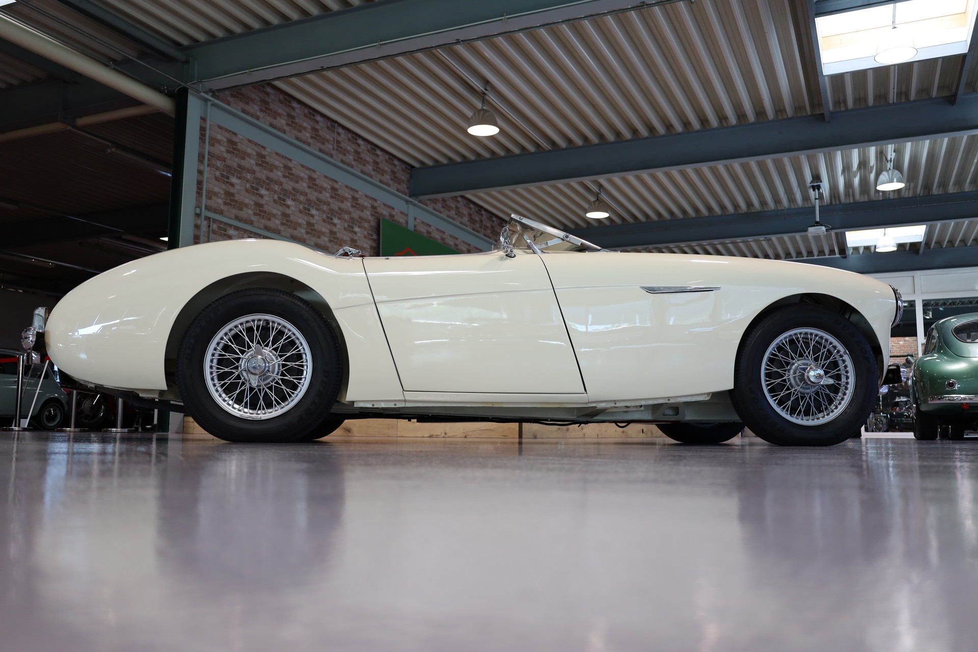 AUSTIN-HEALEY 100/4 BN1-image-6