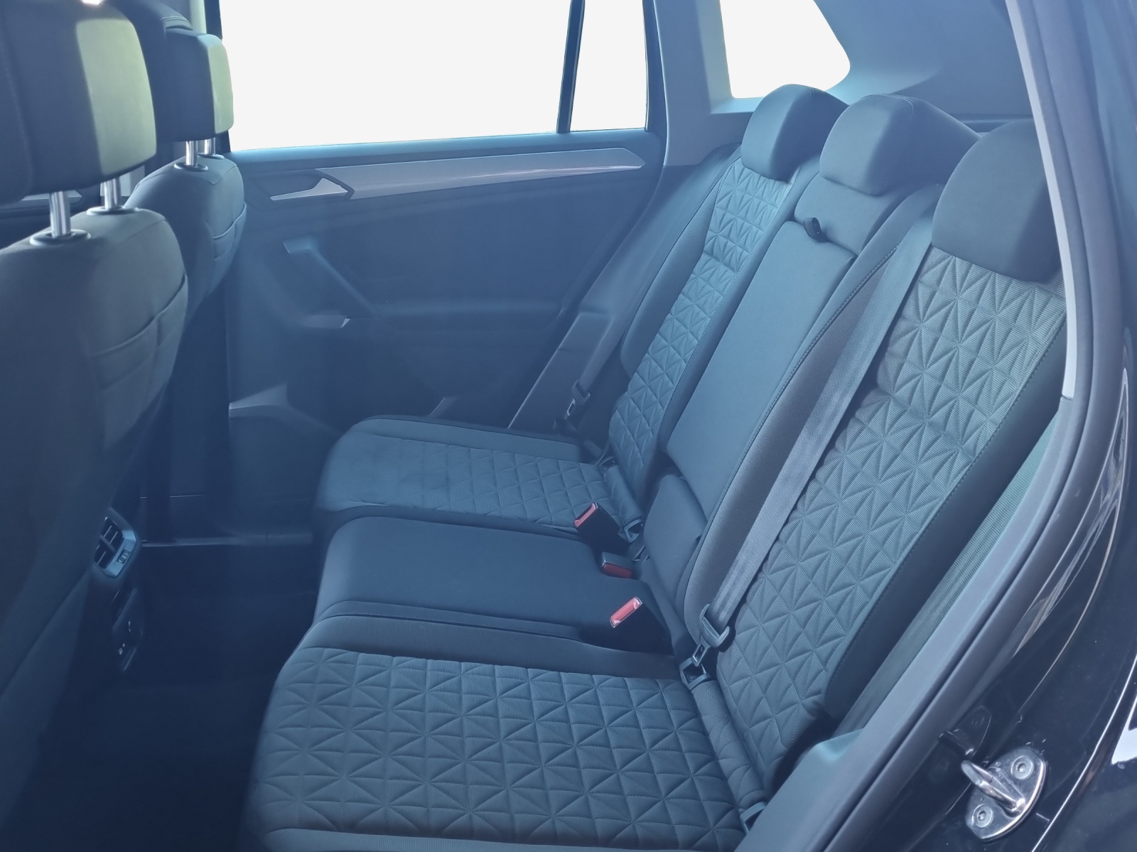 VW Tiguan 2.0TSI Life 4Motion DSG-image-11