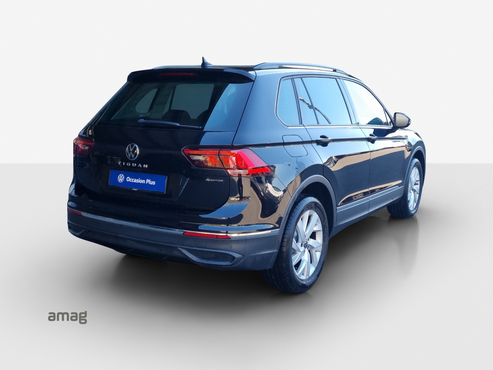 VW Tiguan 2.0TSI Life 4Motion DSG-image-4