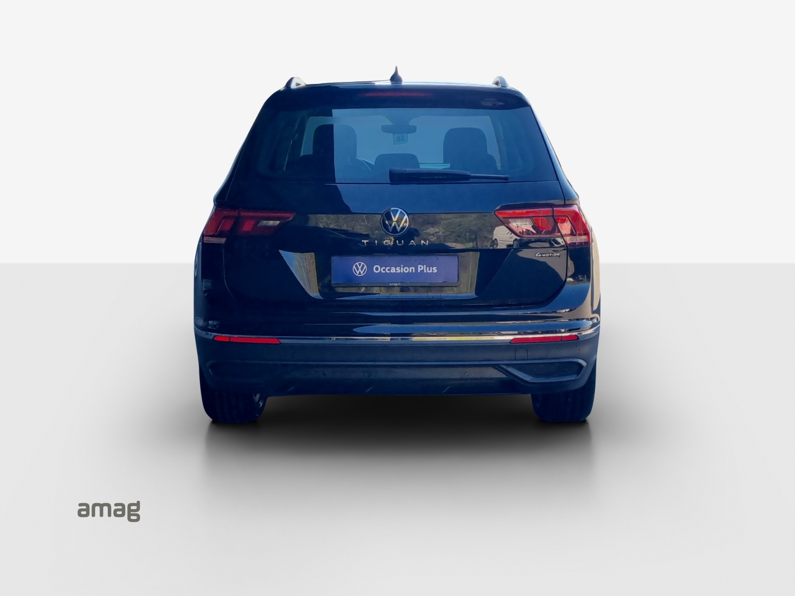 VW Tiguan 2.0TSI Life 4Motion DSG-image-3