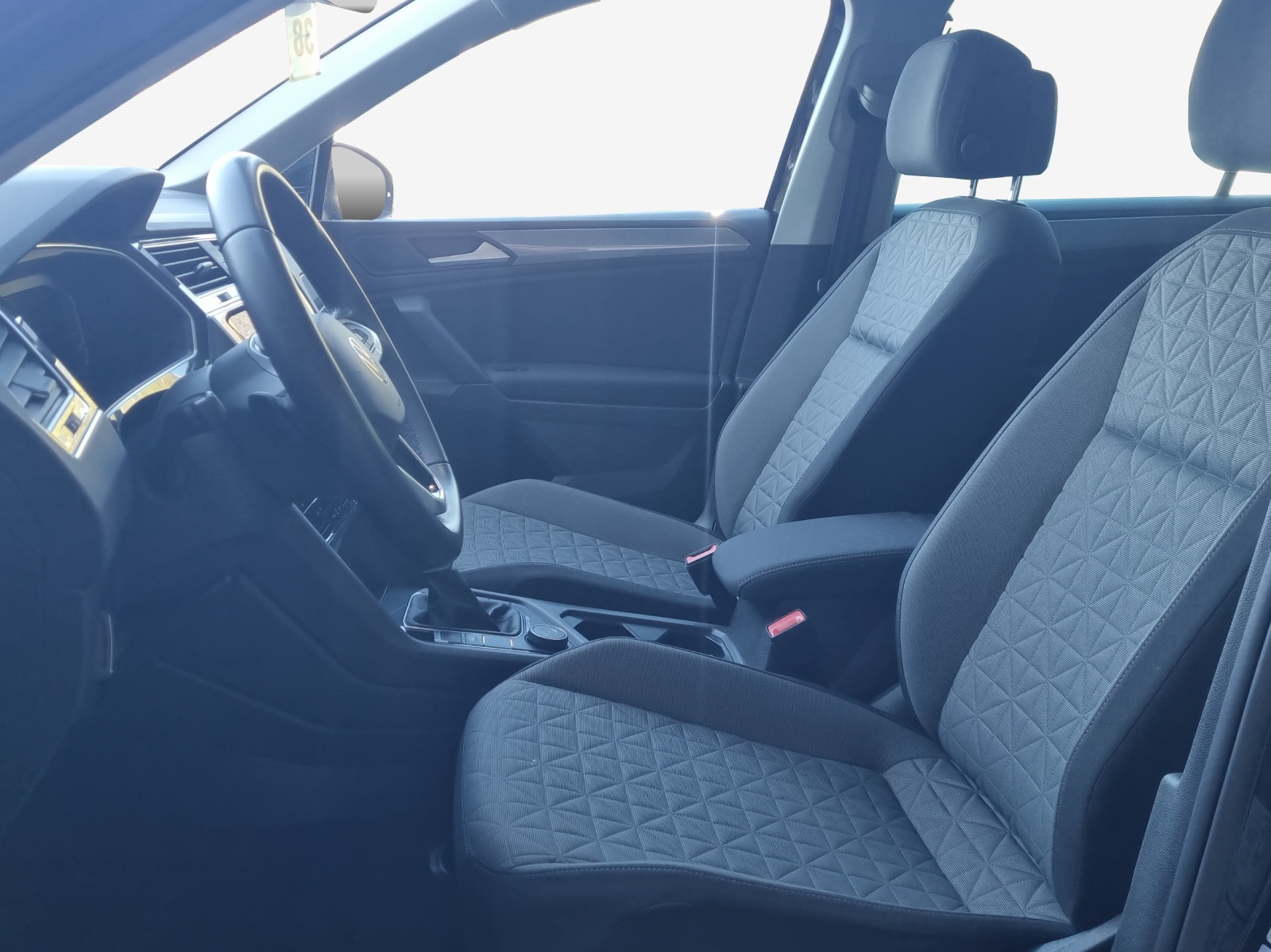 VW Tiguan 2.0TSI Life 4Motion DSG-image-7