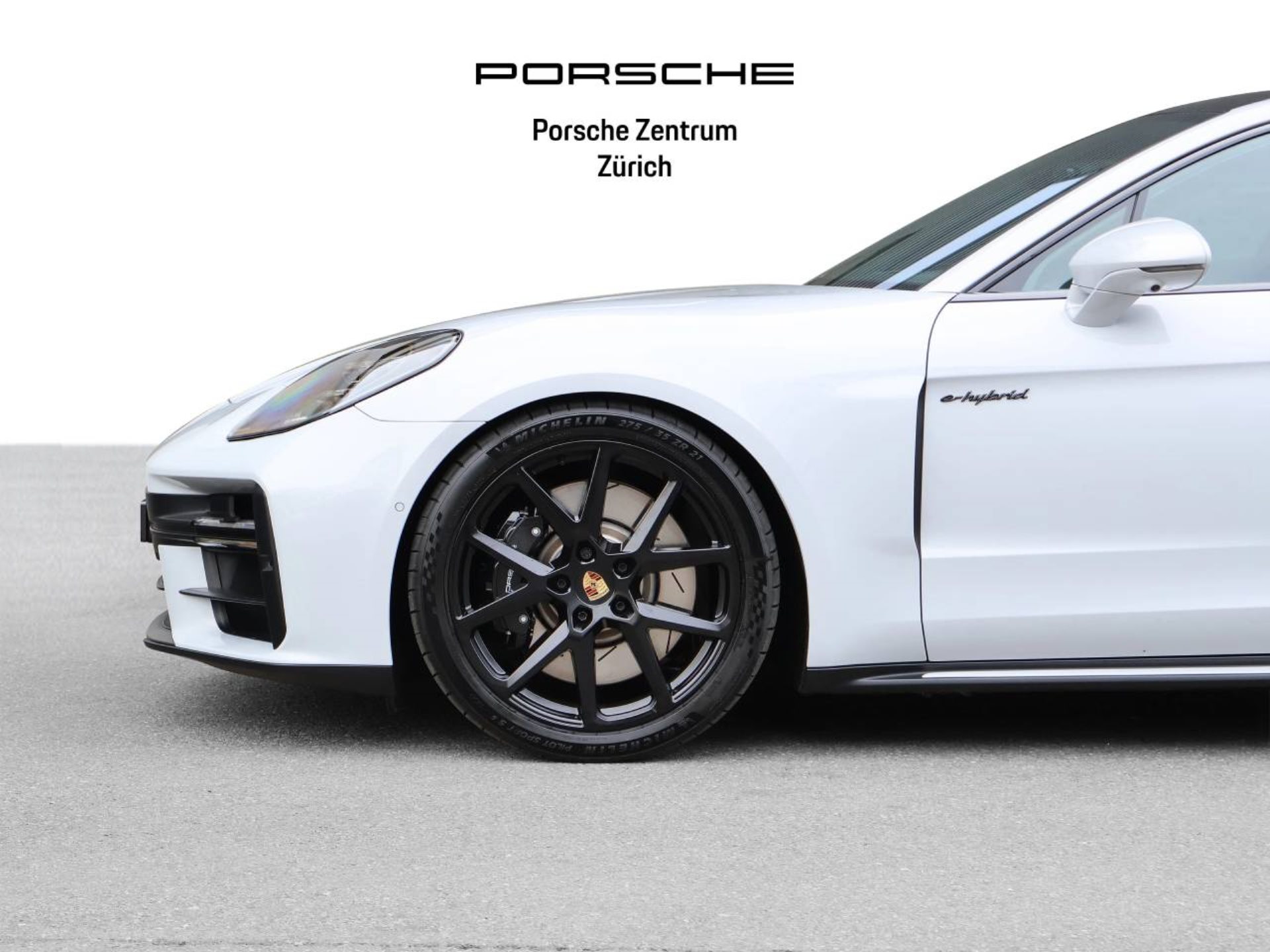PORSCHE Panamera 4S E-Hybrid-image-10