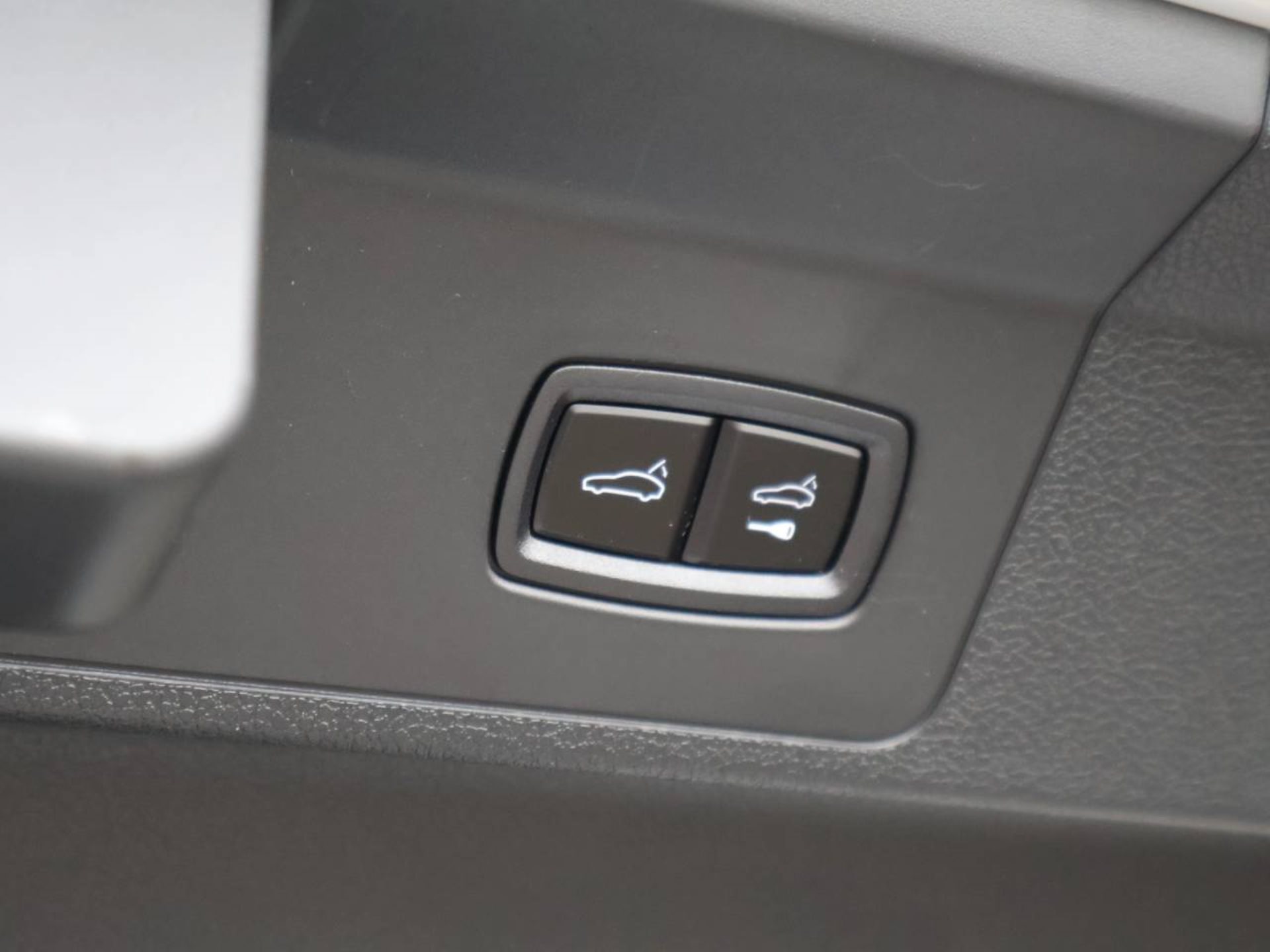 PORSCHE Panamera 4S E-Hybrid-image-34