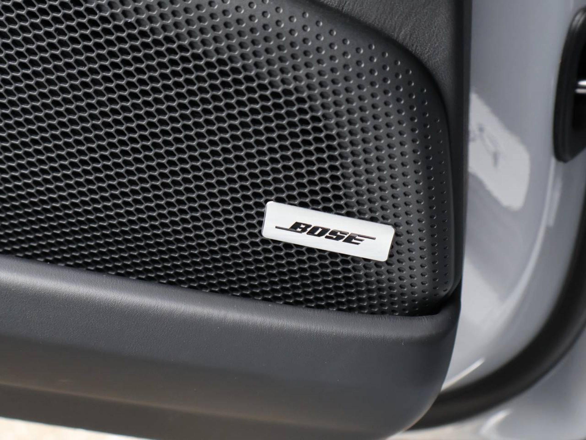 PORSCHE Panamera 4S E-Hybrid-image-33