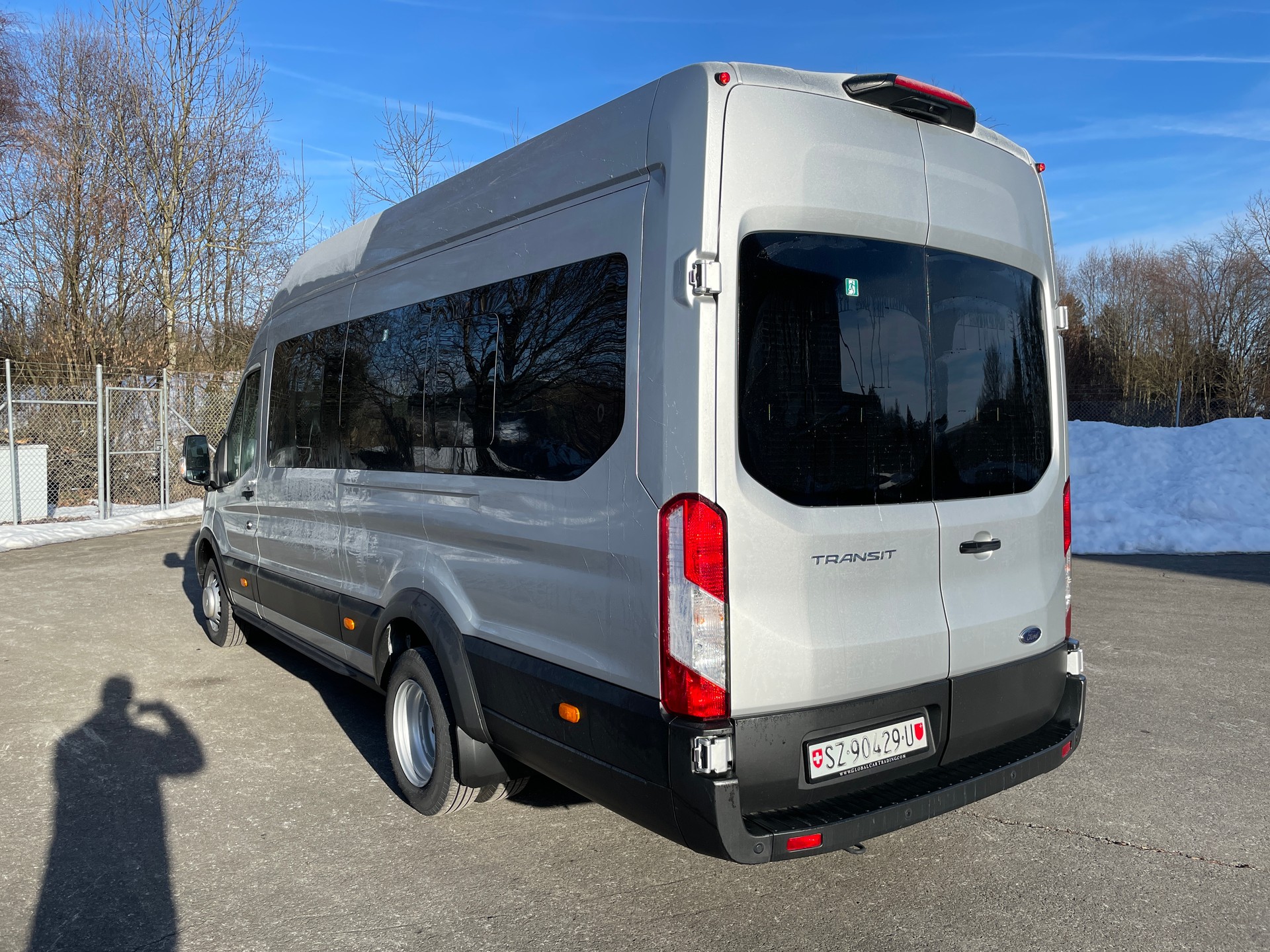 FORD Transit 460 L4H3 RWD A 18-Sitzer mit Standheizung und Rückfahrkamera-image-7