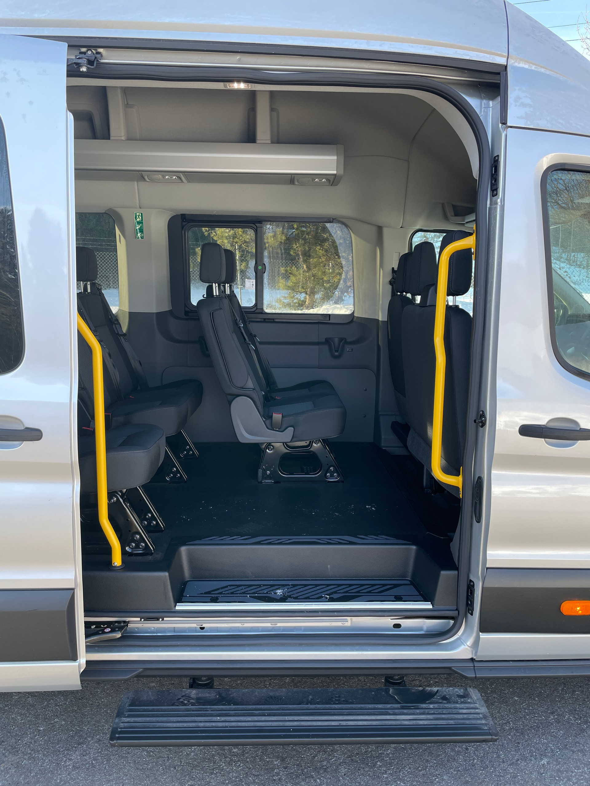FORD Transit 460 L4H3 RWD A 18-Sitzer mit Standheizung und Rückfahrkamera-image-14