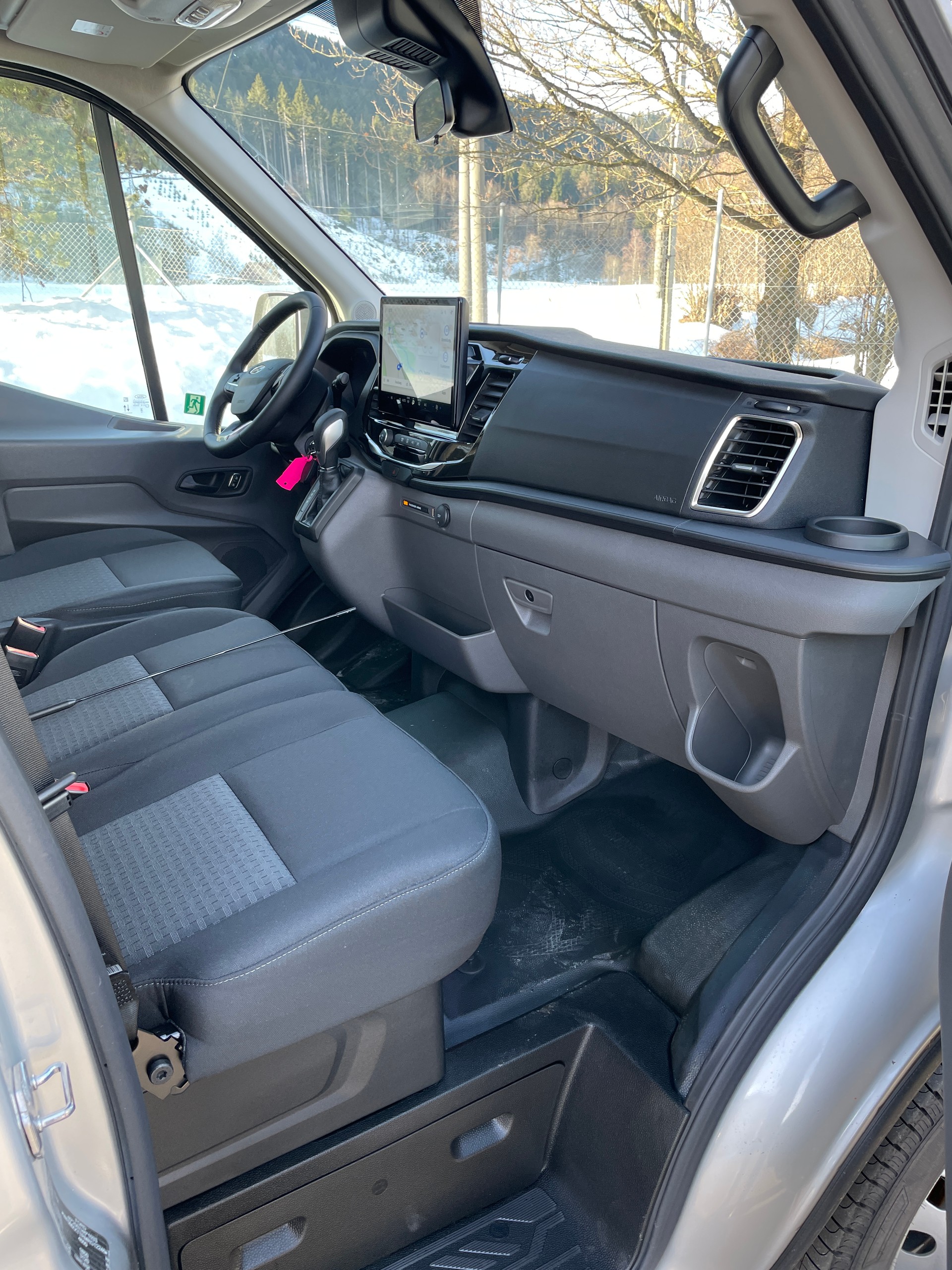 FORD Transit 460 L4H3 RWD A 18-Sitzer mit Standheizung und Rückfahrkamera-image-16