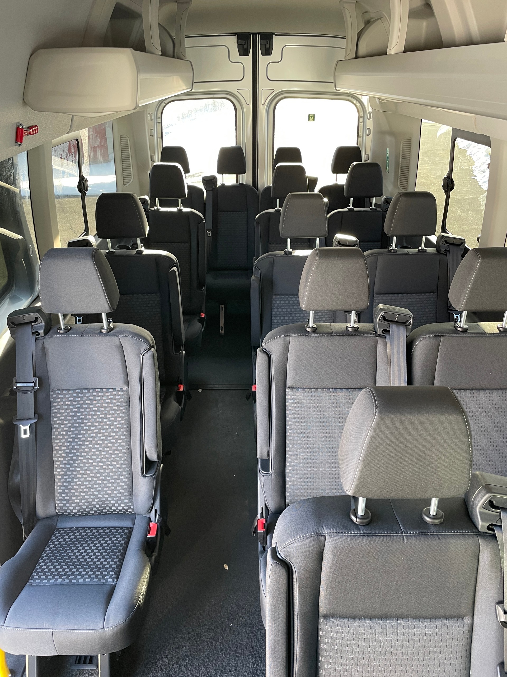 FORD Transit 460 L4H3 RWD A 18-Sitzer mit Standheizung und Rückfahrkamera-image-18